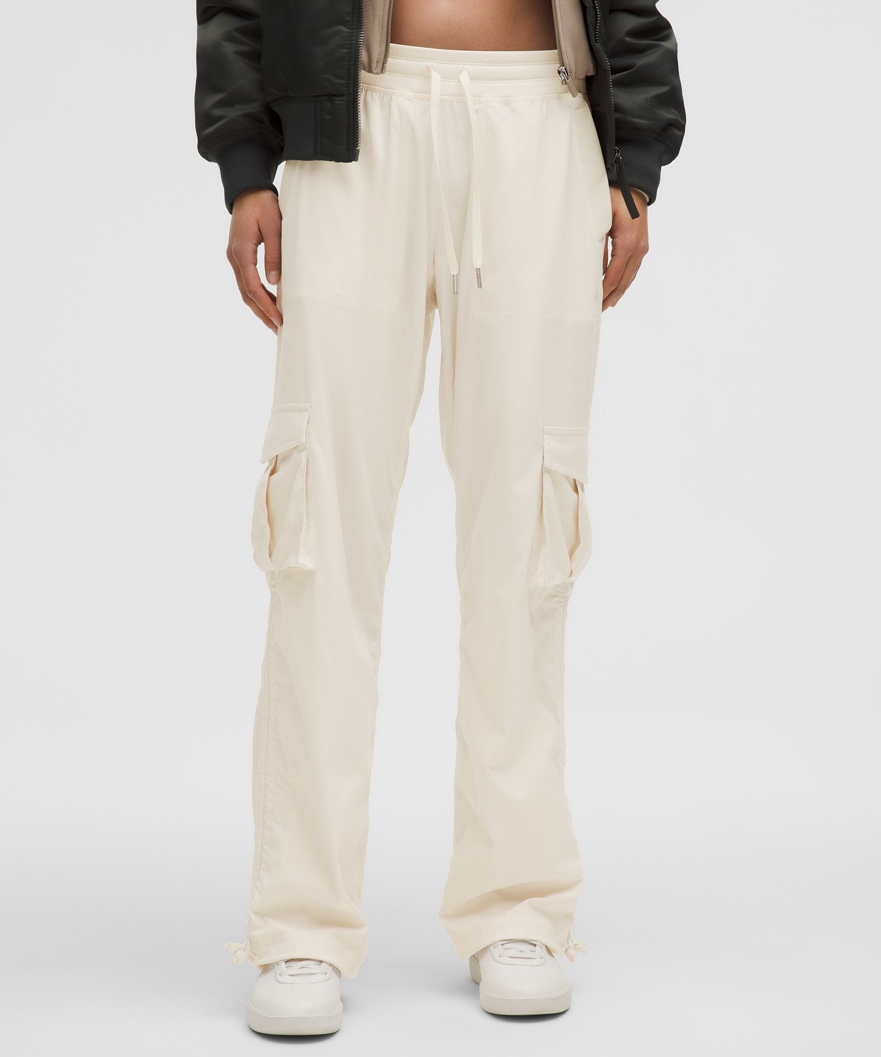 Dance Studio Relaxed-Fit Mid-Rise Cargo Pant