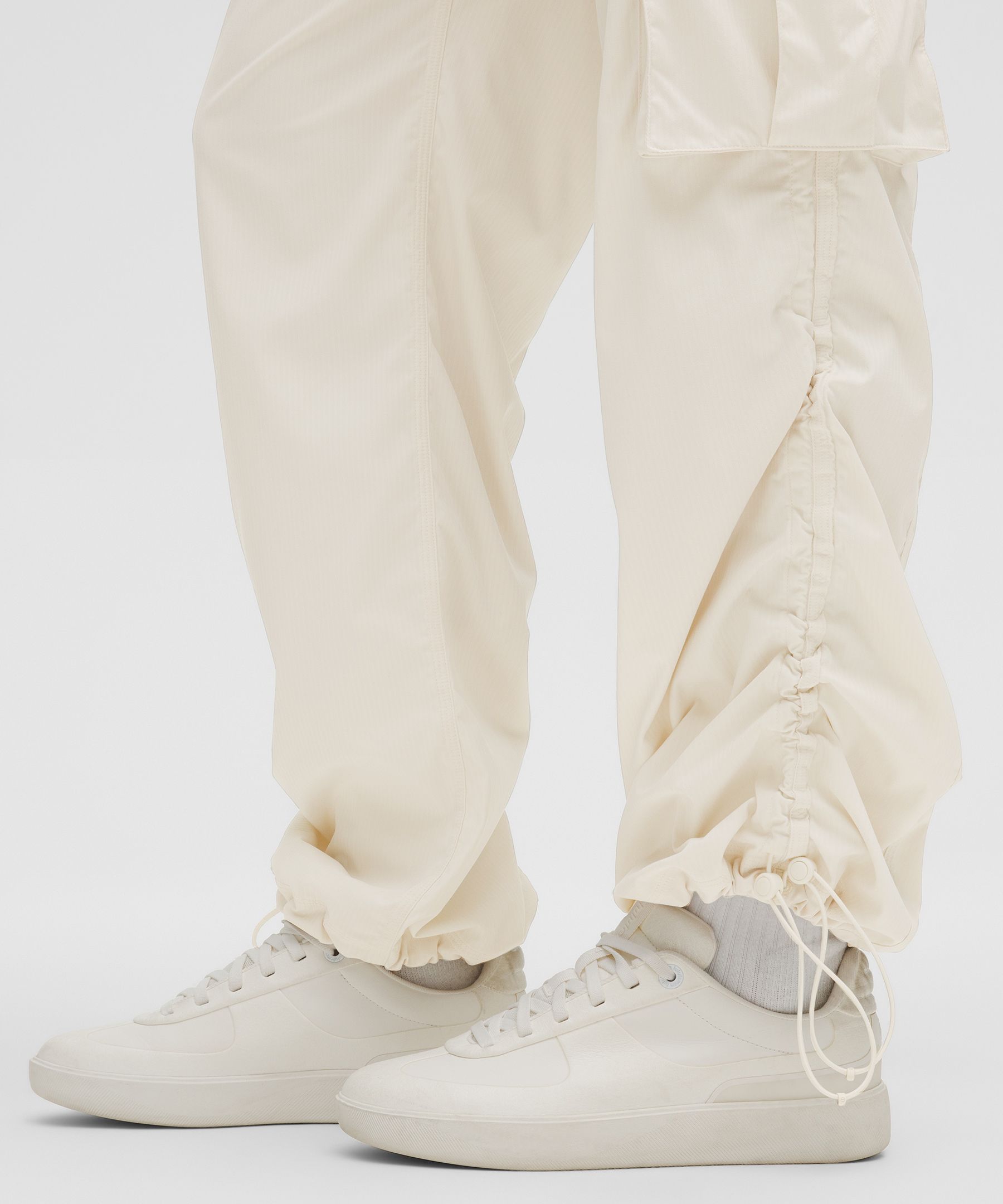 Dance Studio Relaxed-Fit Mid-Rise Cargo Pant