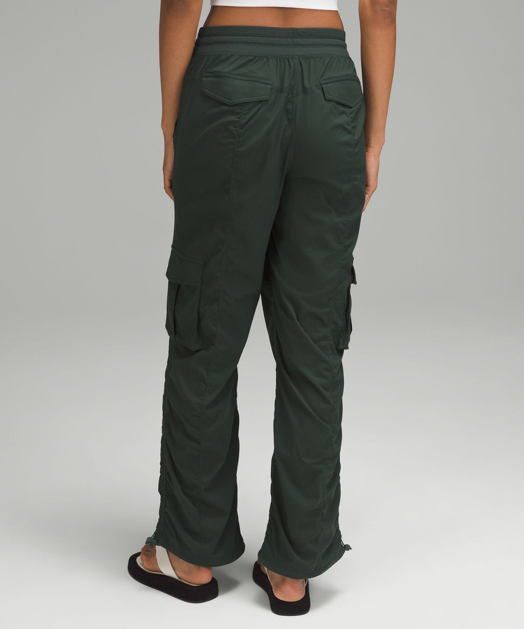 Dance Studio Relaxed-Fit Mid-Rise Cargo Pant