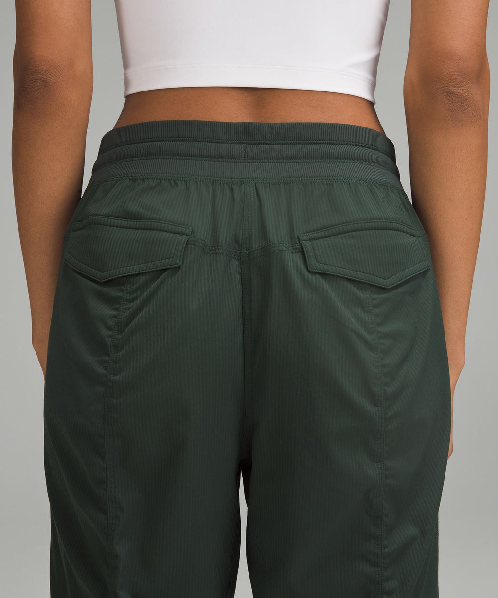 Dance Studio Relaxed-Fit Mid-Rise Cargo Pant