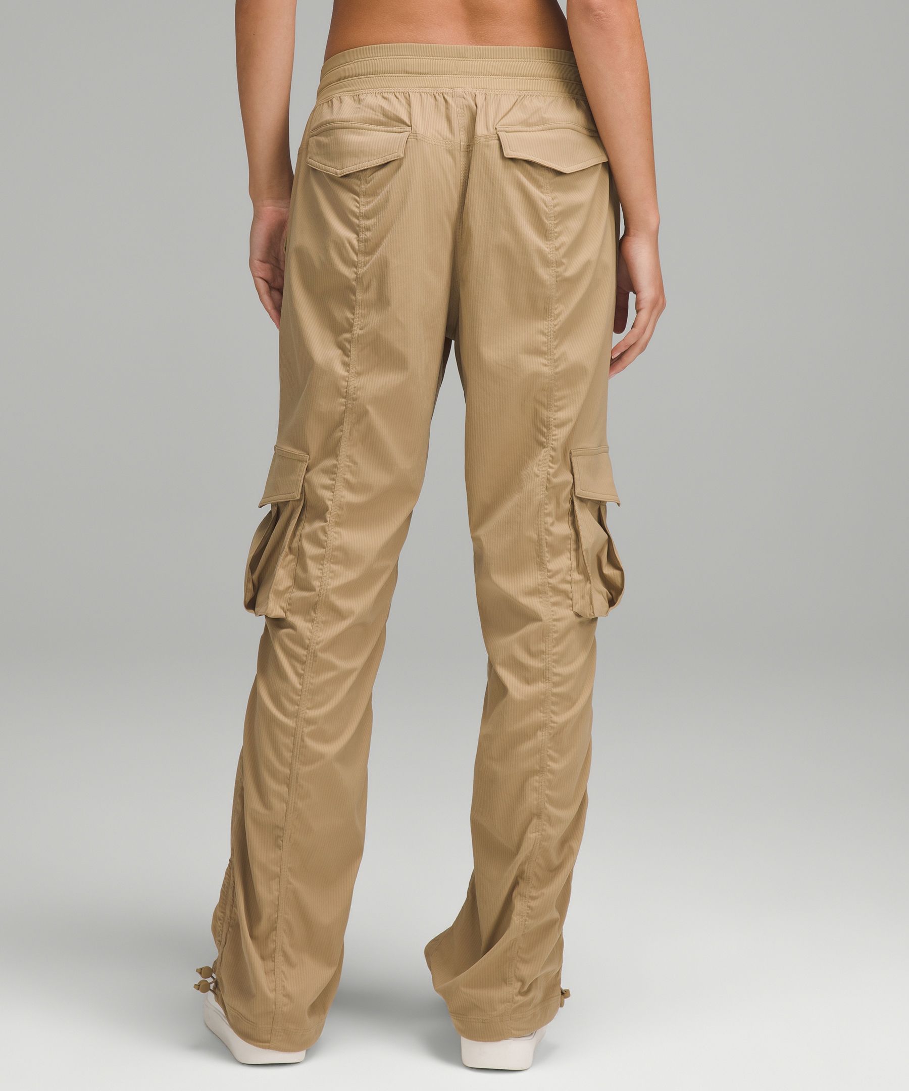 Dance Studio Relaxed-Fit Mid-Rise Cargo Pant