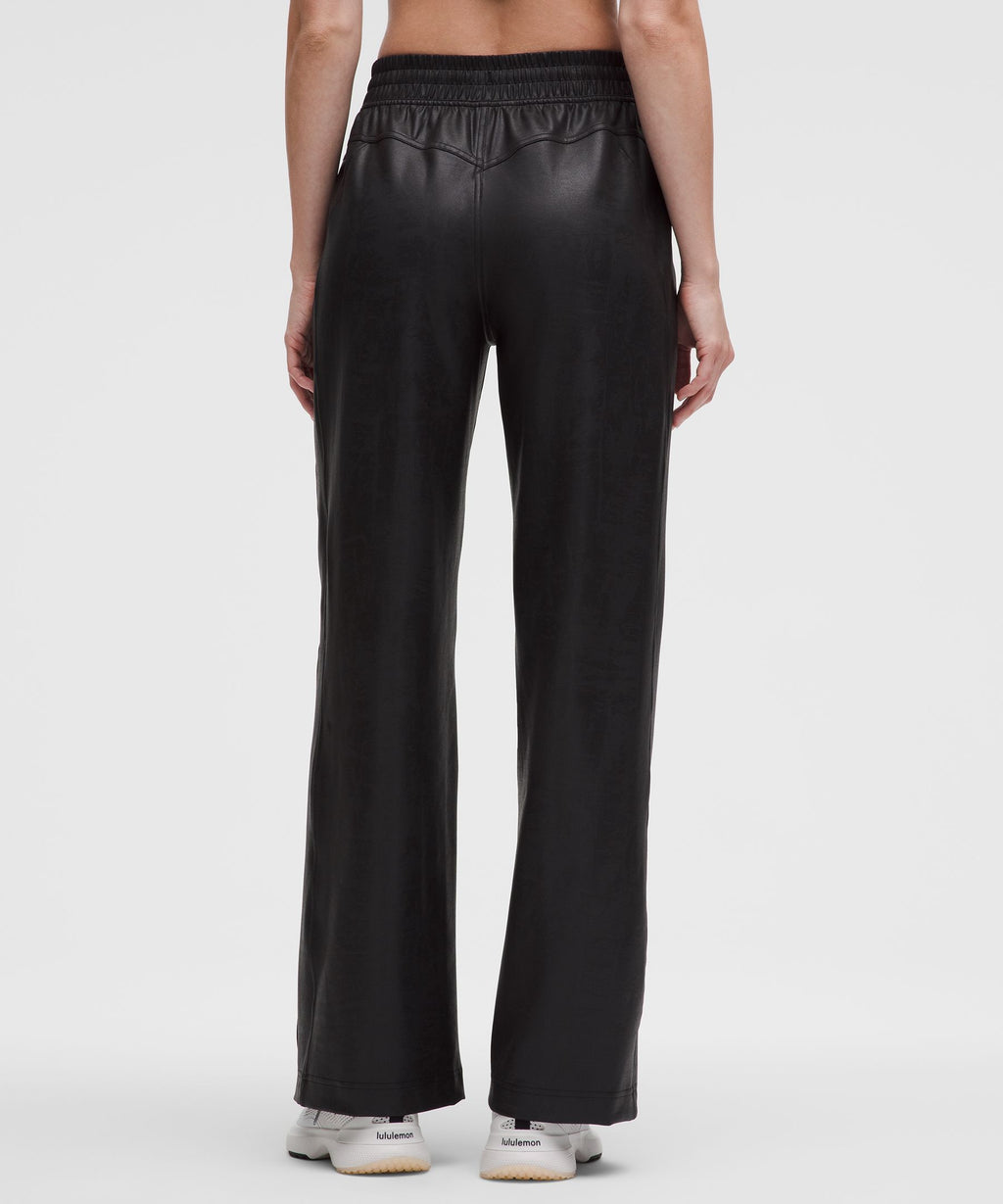 Everlux Relaxed Train Pant *Matte Foil