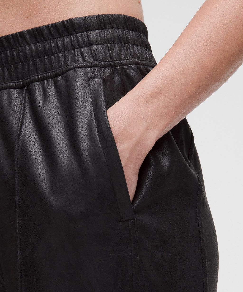 Everlux Relaxed Train Pant *Matte Foil