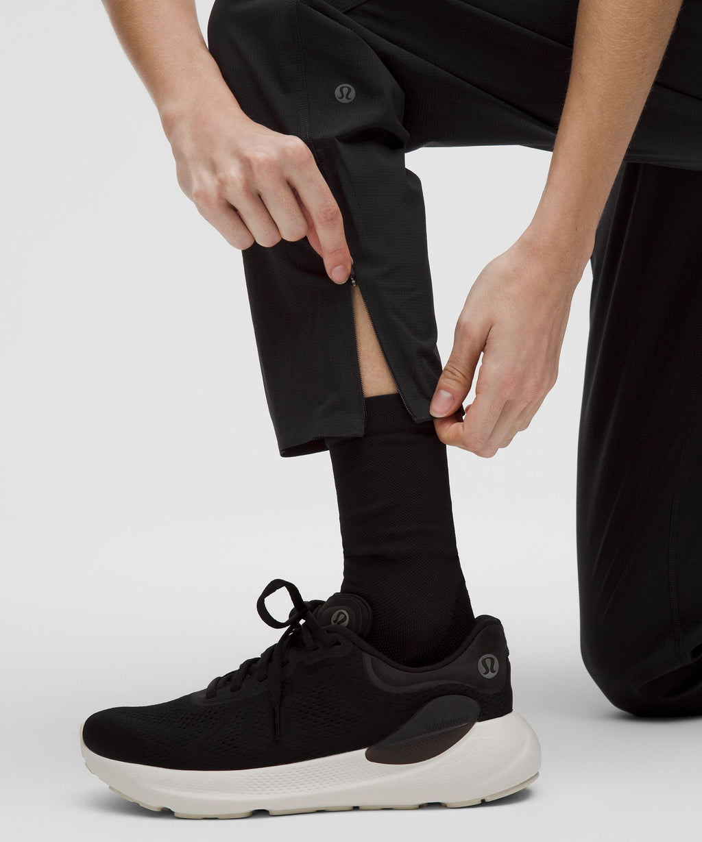 Mile Maker Run Crew Graphic High-Rise Track Pant