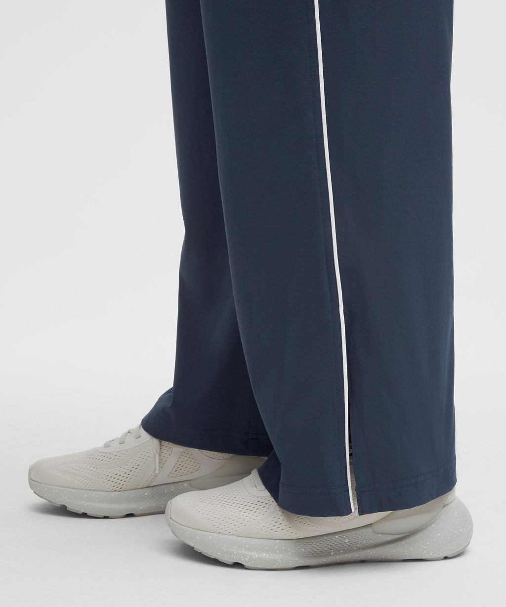 Court Rival Wide-Leg Track Pant *Regular