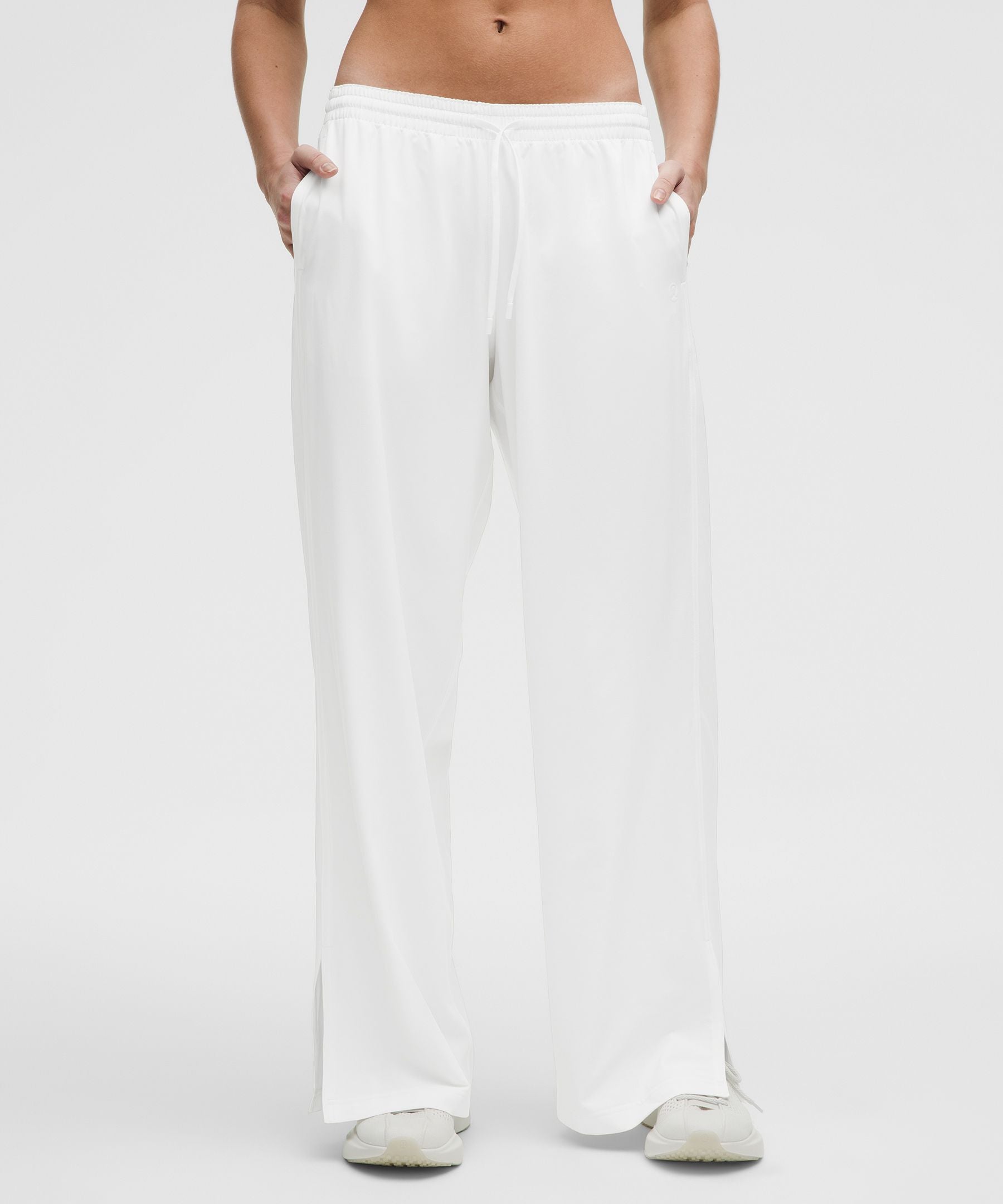Court Rival Wide-Leg Track Pant *Regular