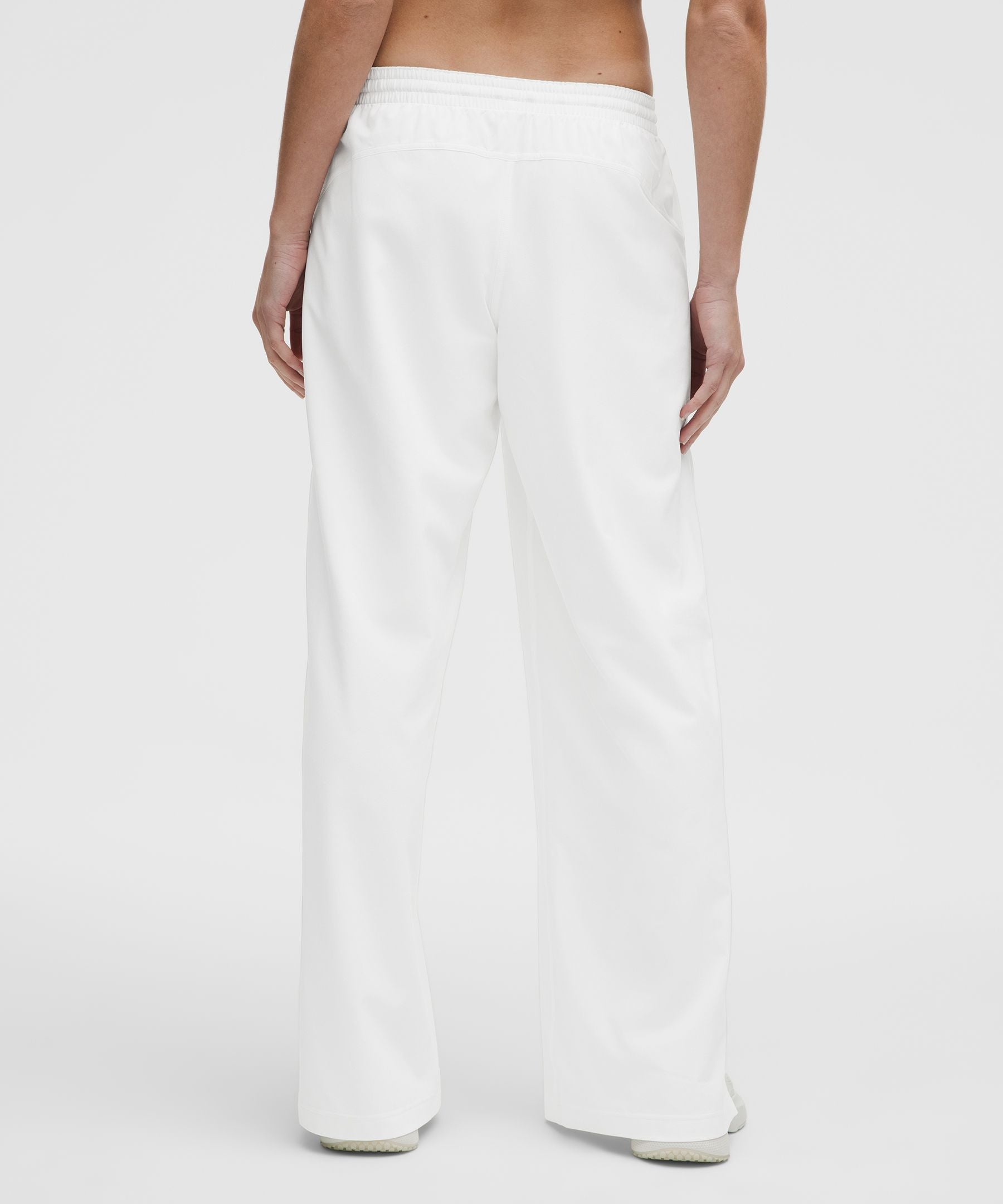 Court Rival Wide-Leg Track Pant *Regular