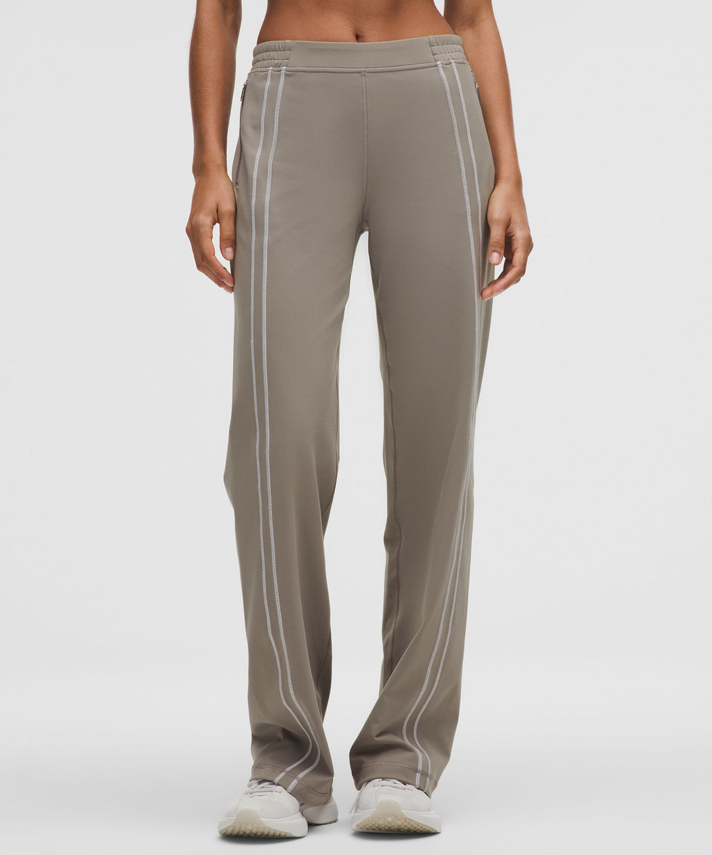 Define Mid-Rise Track Pant *Luon