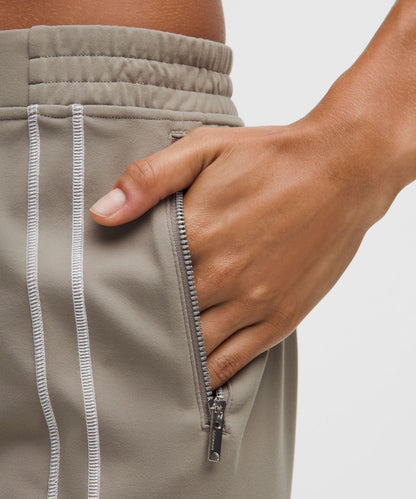 Define Mid-Rise Track Pant *Luon