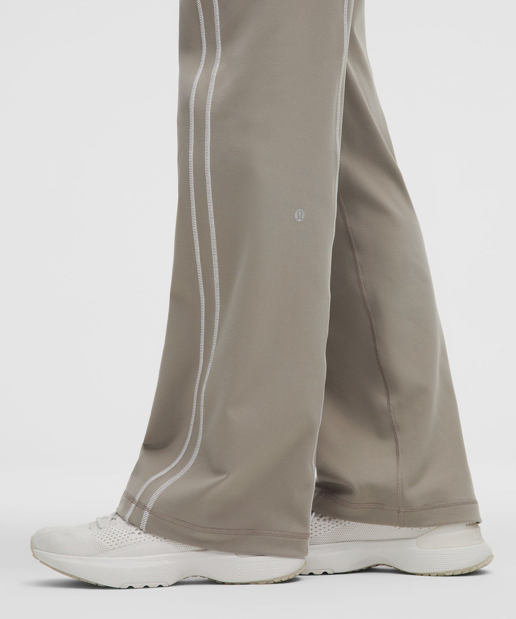 Define Mid-Rise Track Pant *Luon