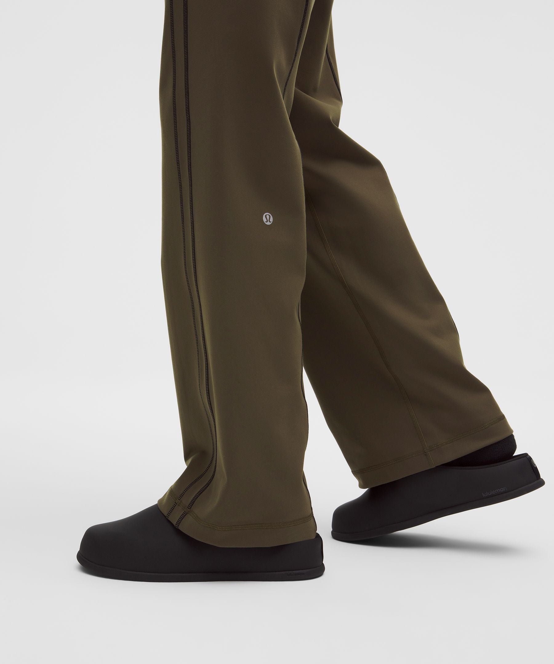 Define Mid-Rise Track Pant *Luon