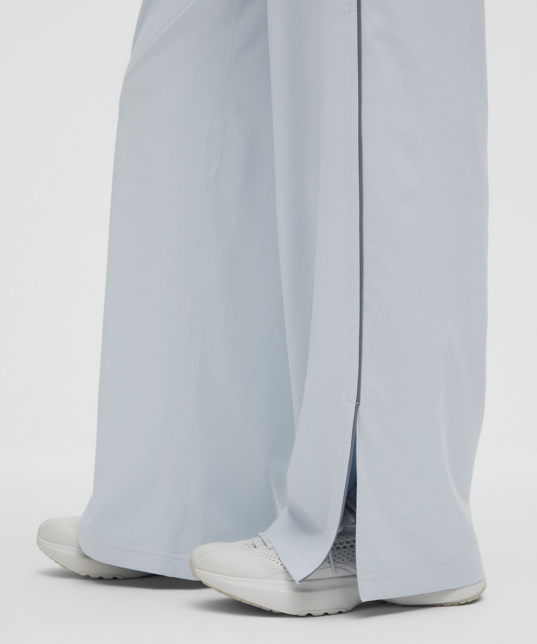 Court Rival Wide-Leg Track Pant *Regular