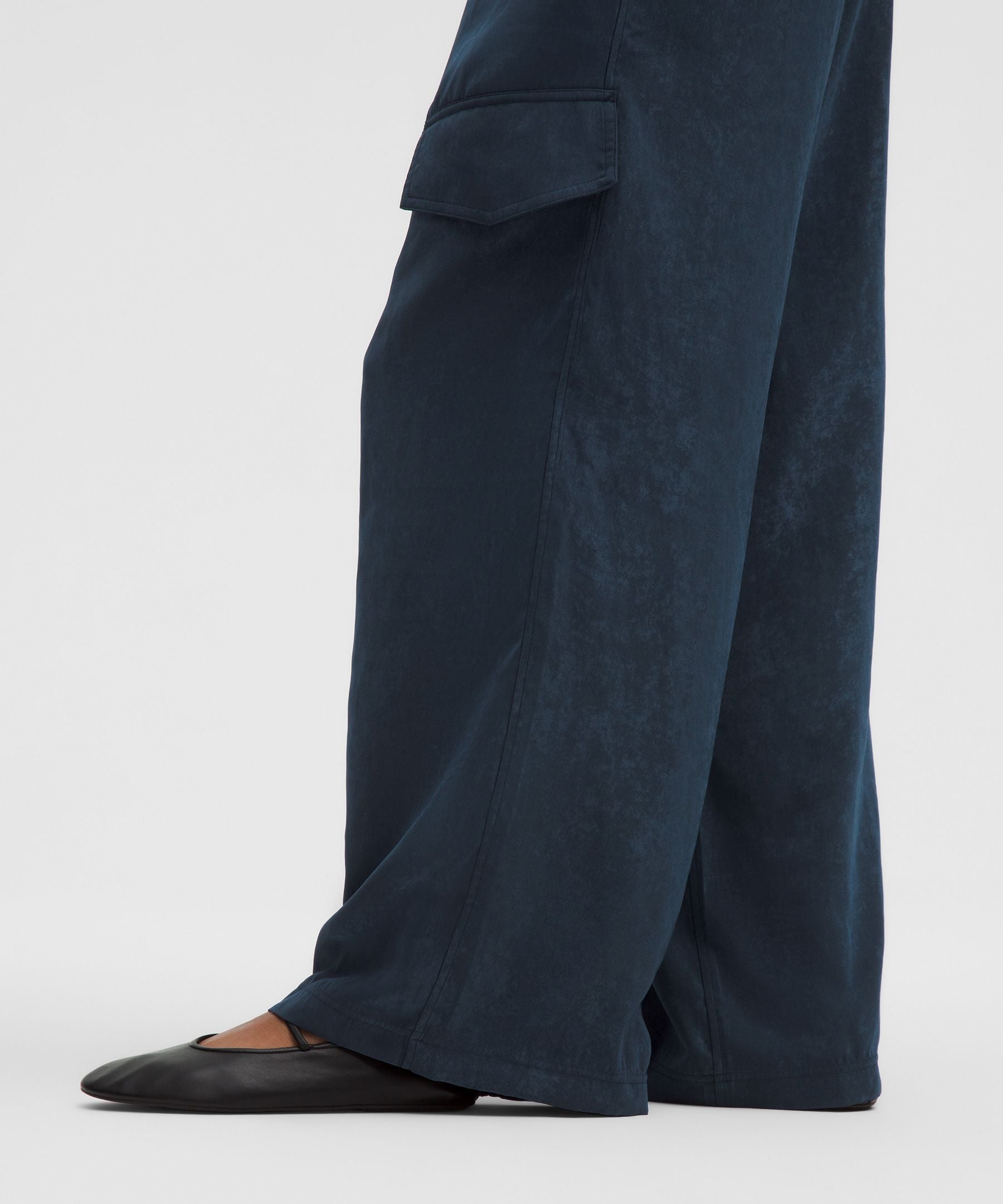 Matte Satin Relaxed-Fit Mid-Rise Cargo Pant