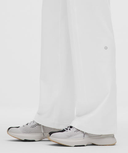 Define Mid-Rise Track Pant *Luon