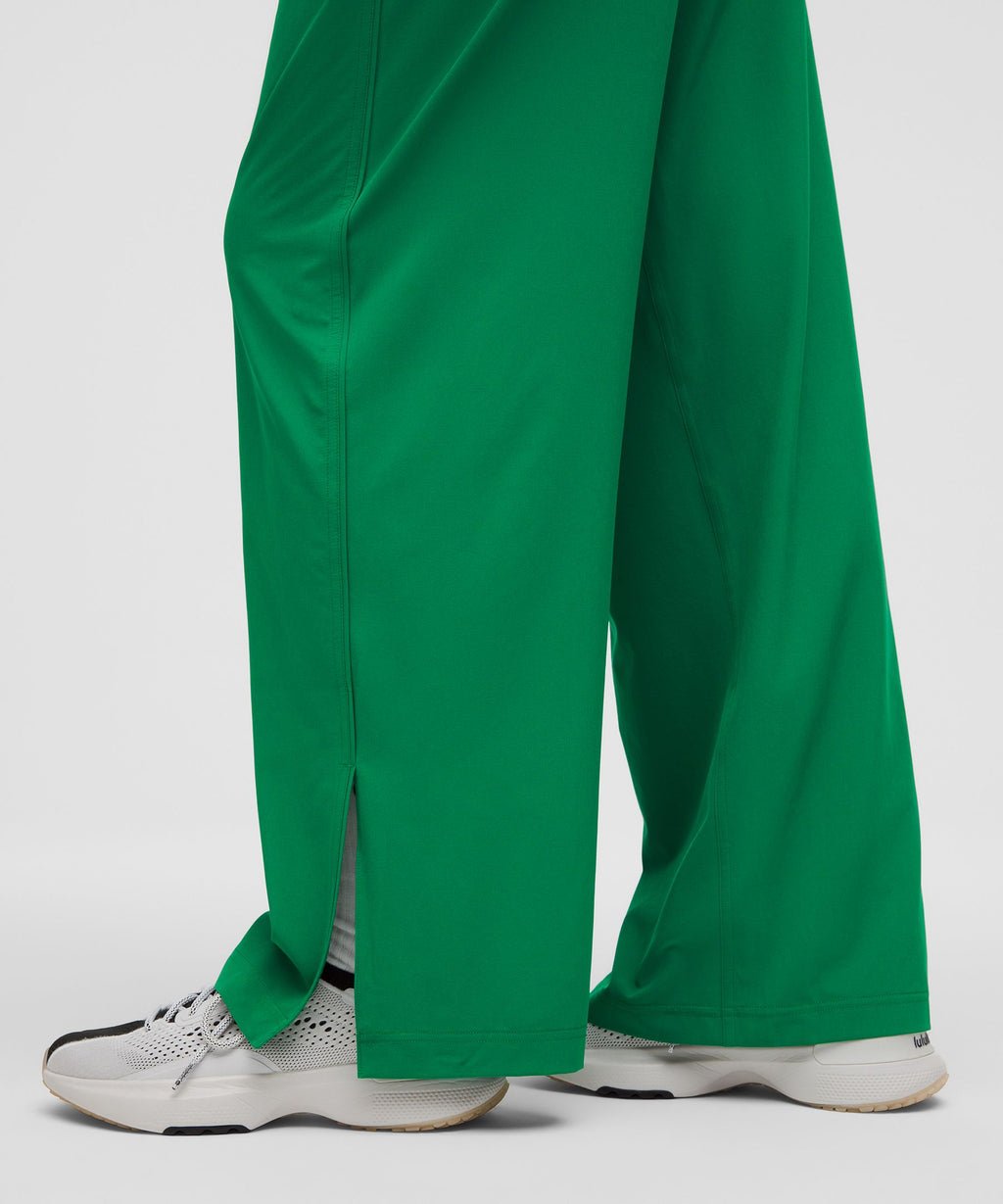Court Rival Wide-Leg Track Pant *Regular