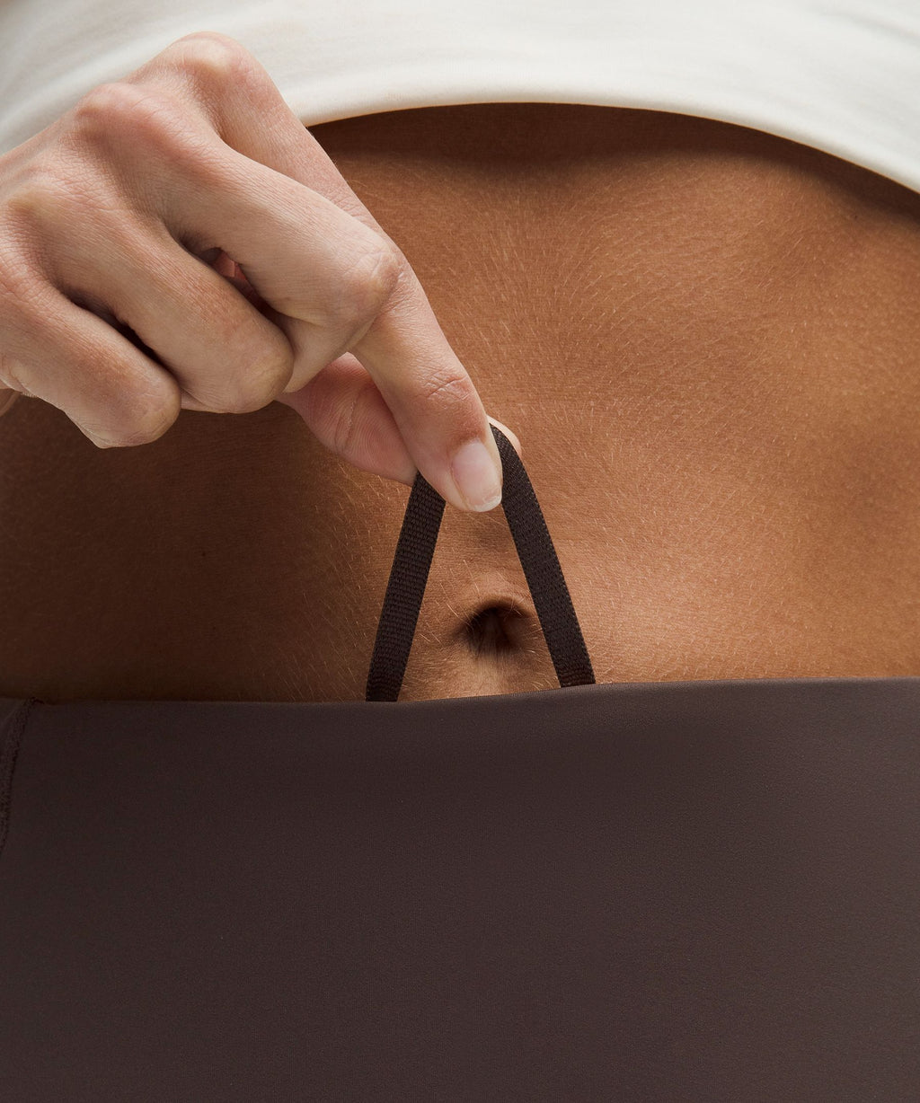 Fast and Free High-Rise Short 6" *7 Pocket