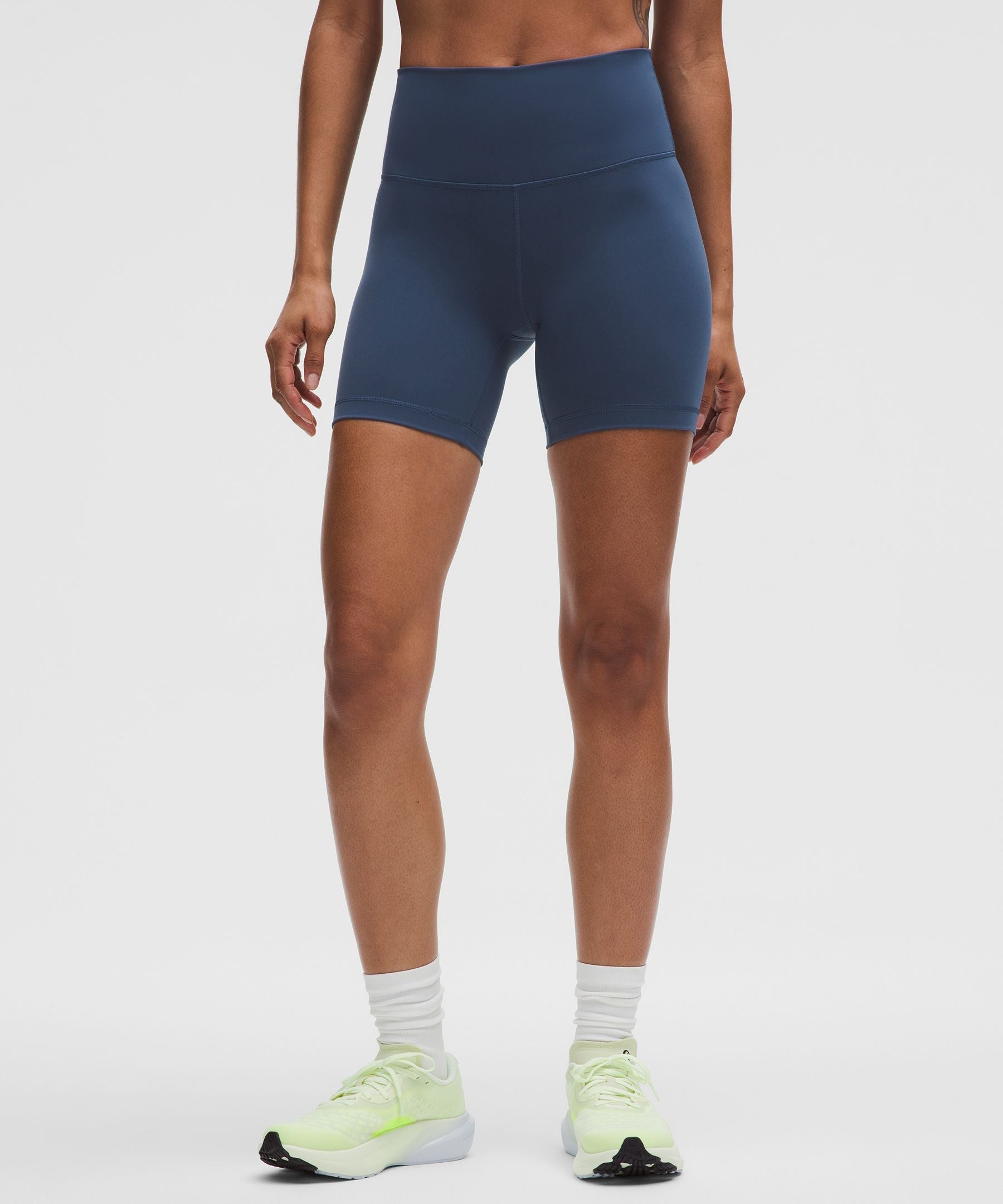 Wunder Train High-Rise Short 6"