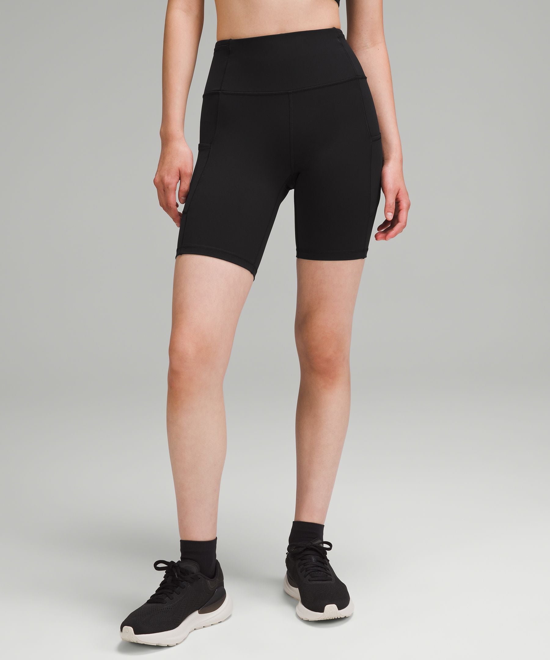 Fast and Free High-Rise Short 8" *7 Pocket