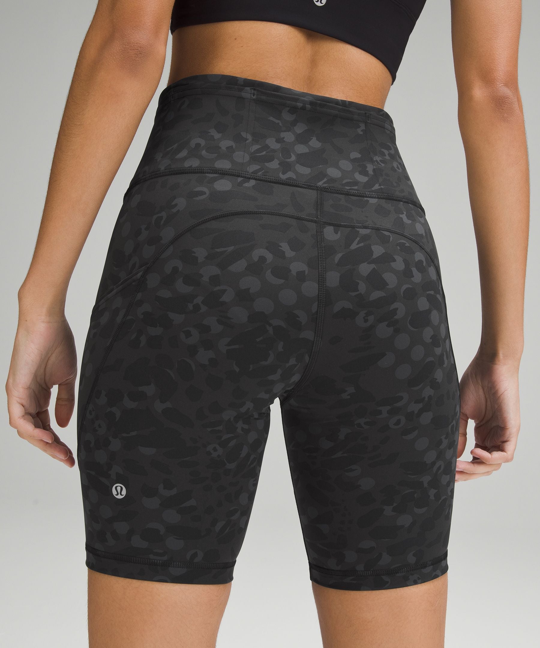 Fast and Free High-Rise Short 8" *7 Pocket