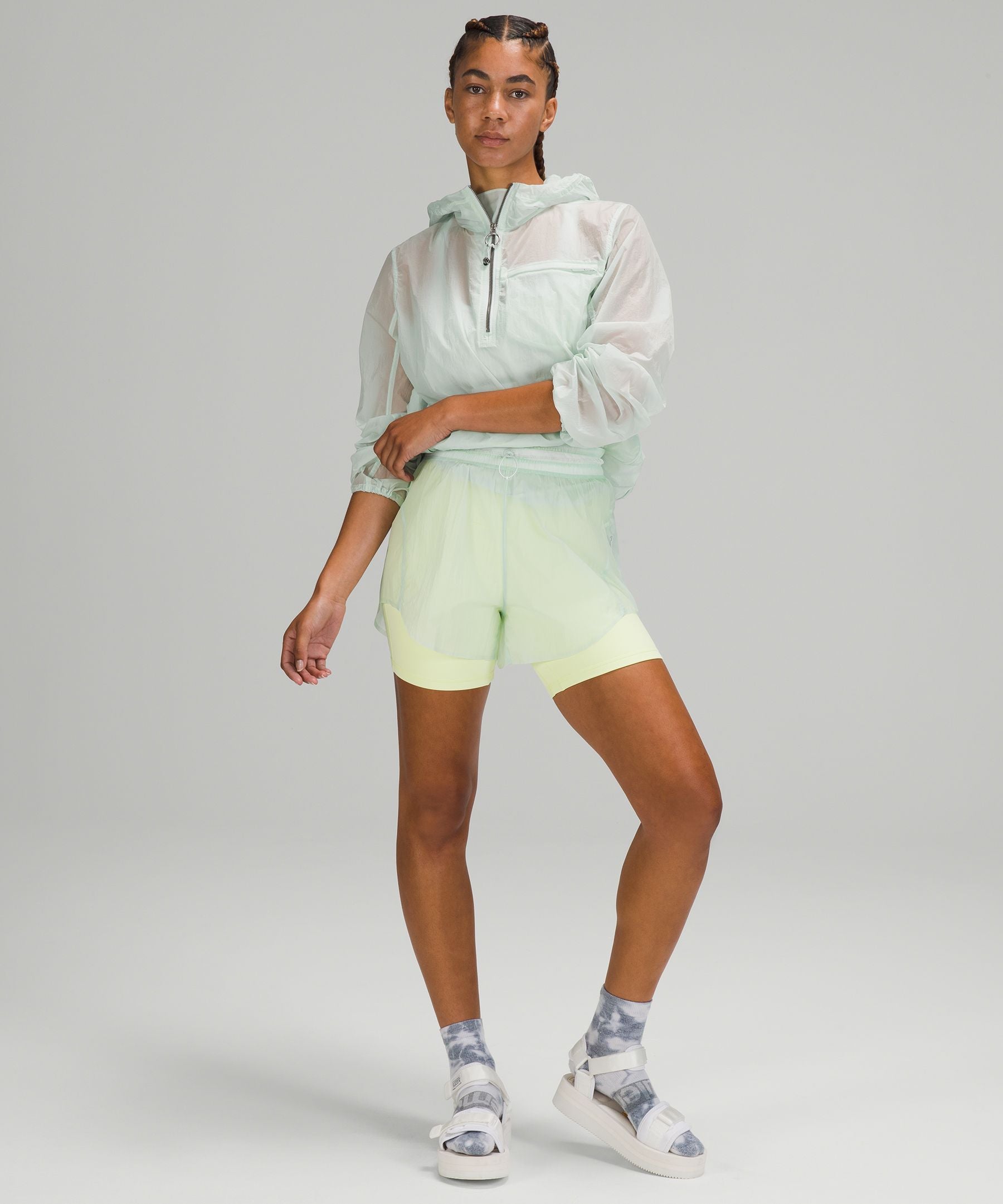 Step Out High Rise Short 3"