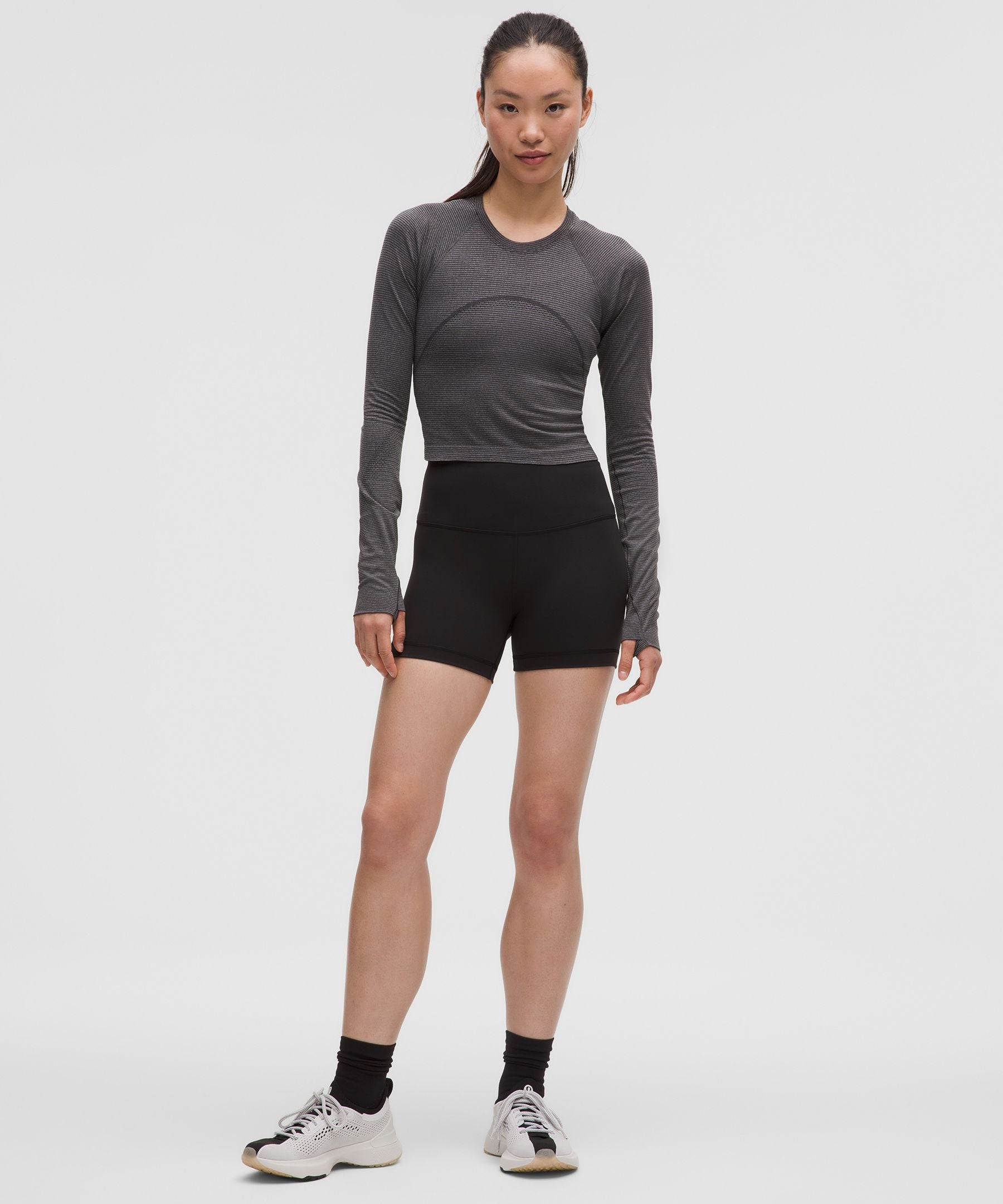 Wunder Train High-Rise Short 4"