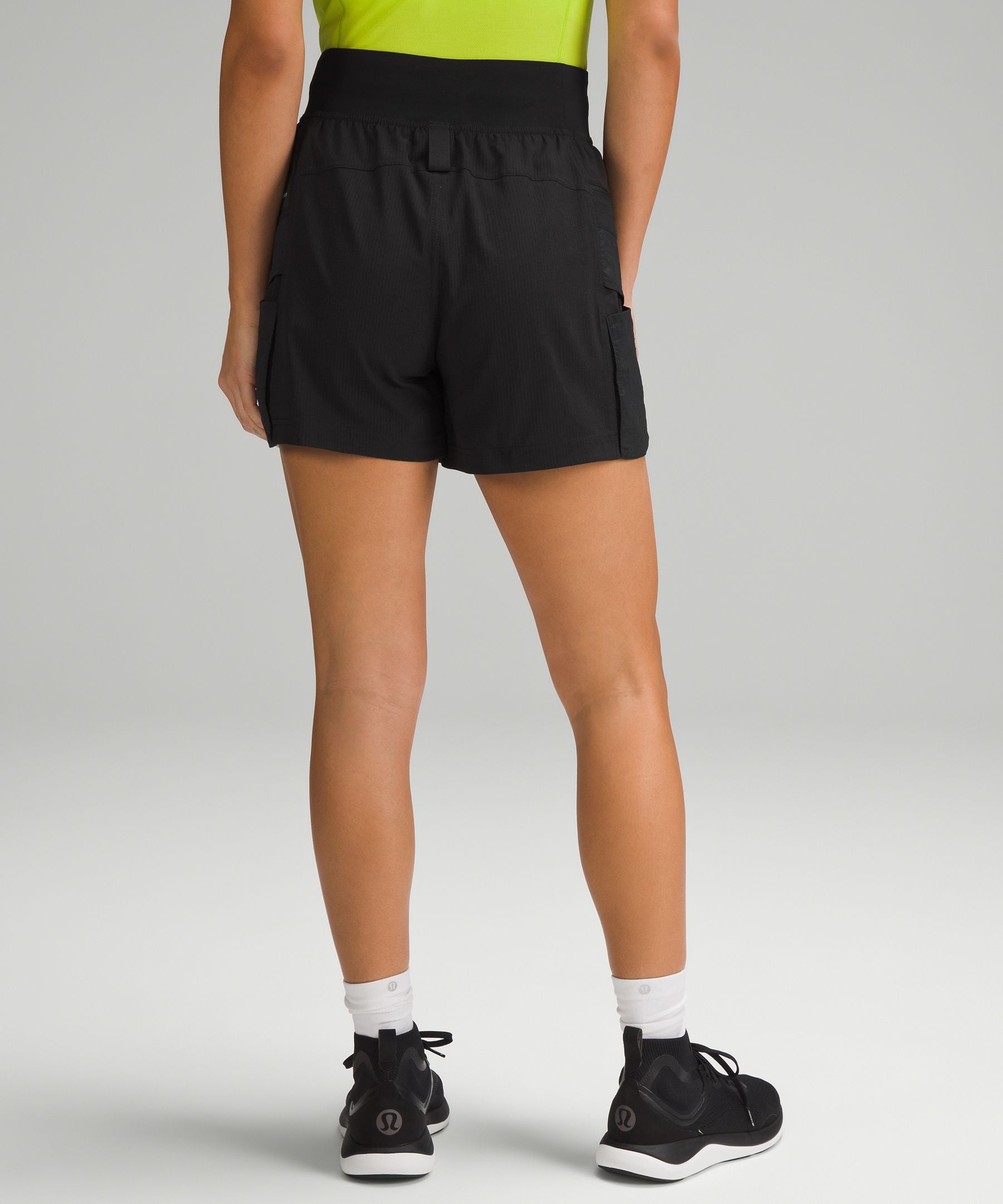 WovenAir High-Rise Hiking Short 4"