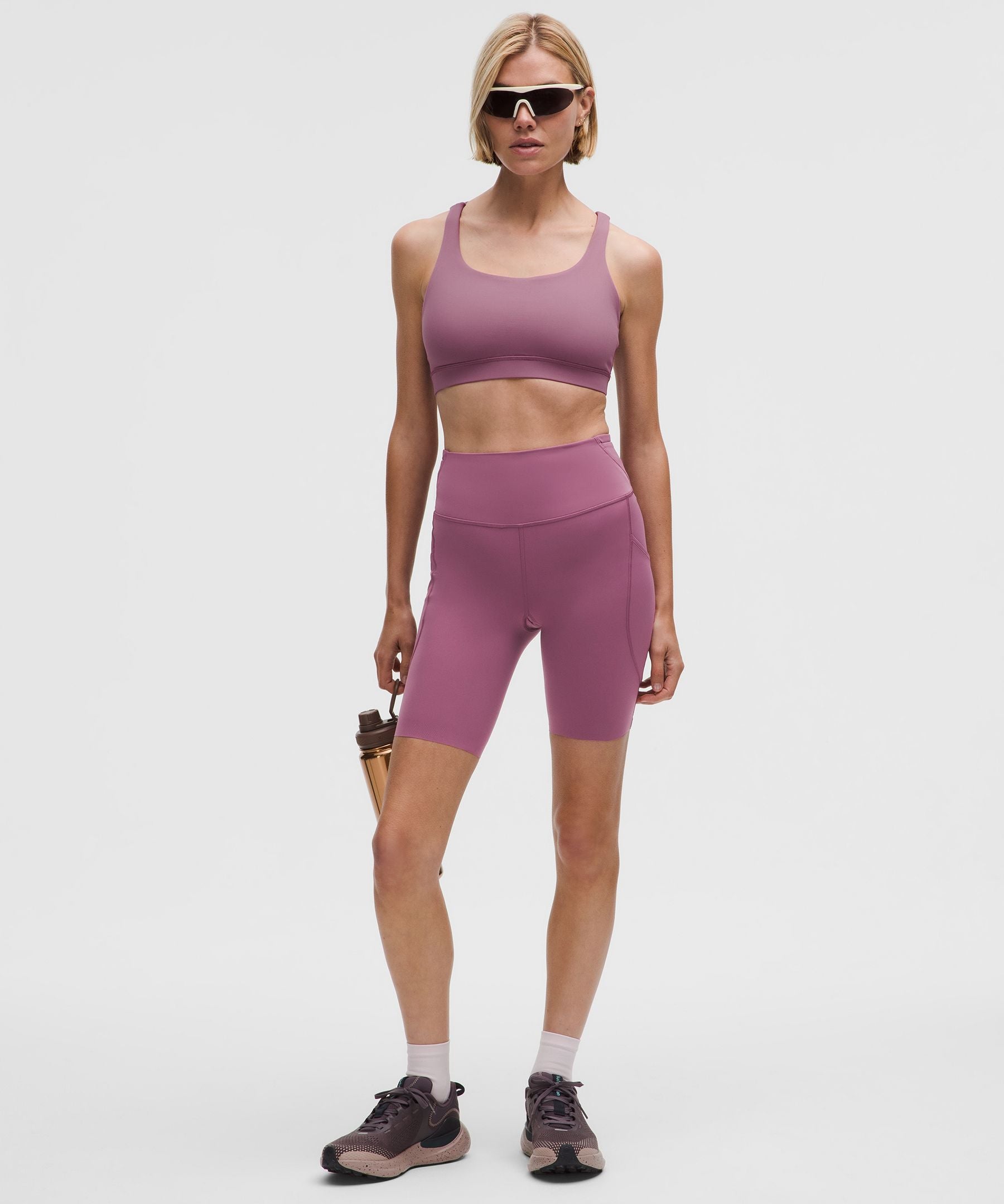 Fast and Free High-Rise Short 8" *5 Pocket