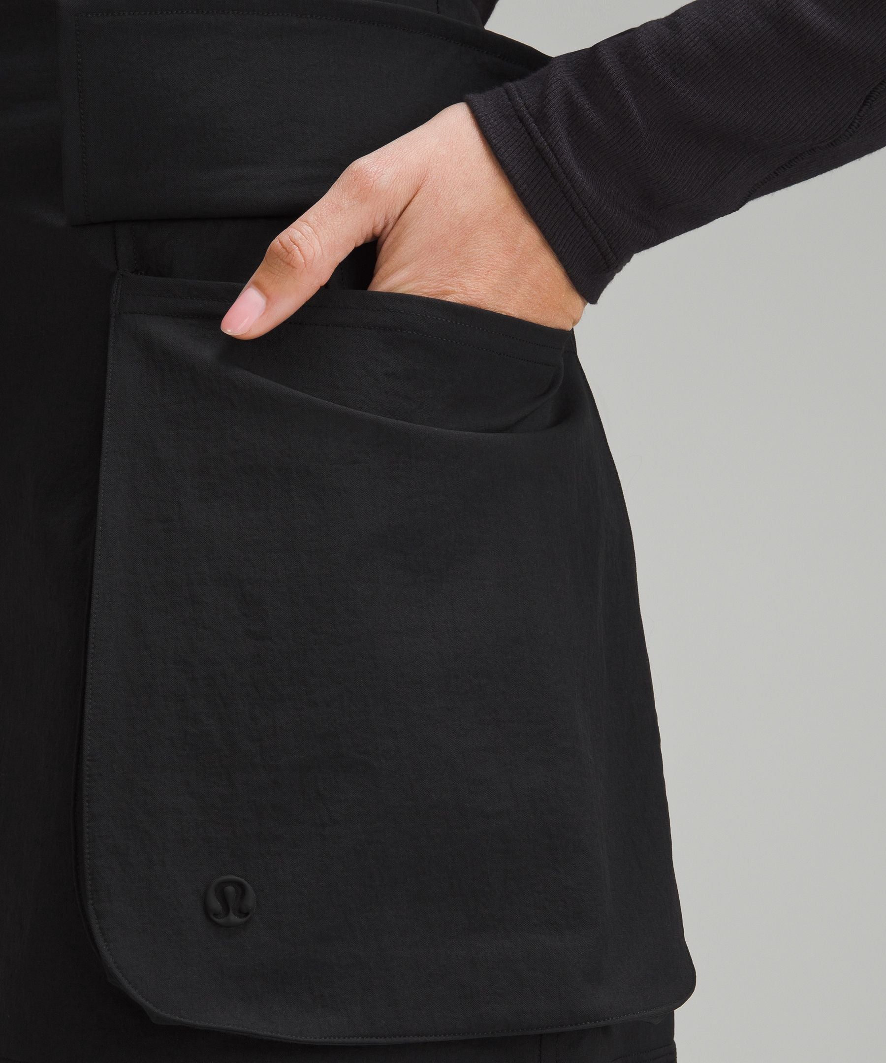 Relaxed-Fit Super-High-Rise Cargo Short 4"