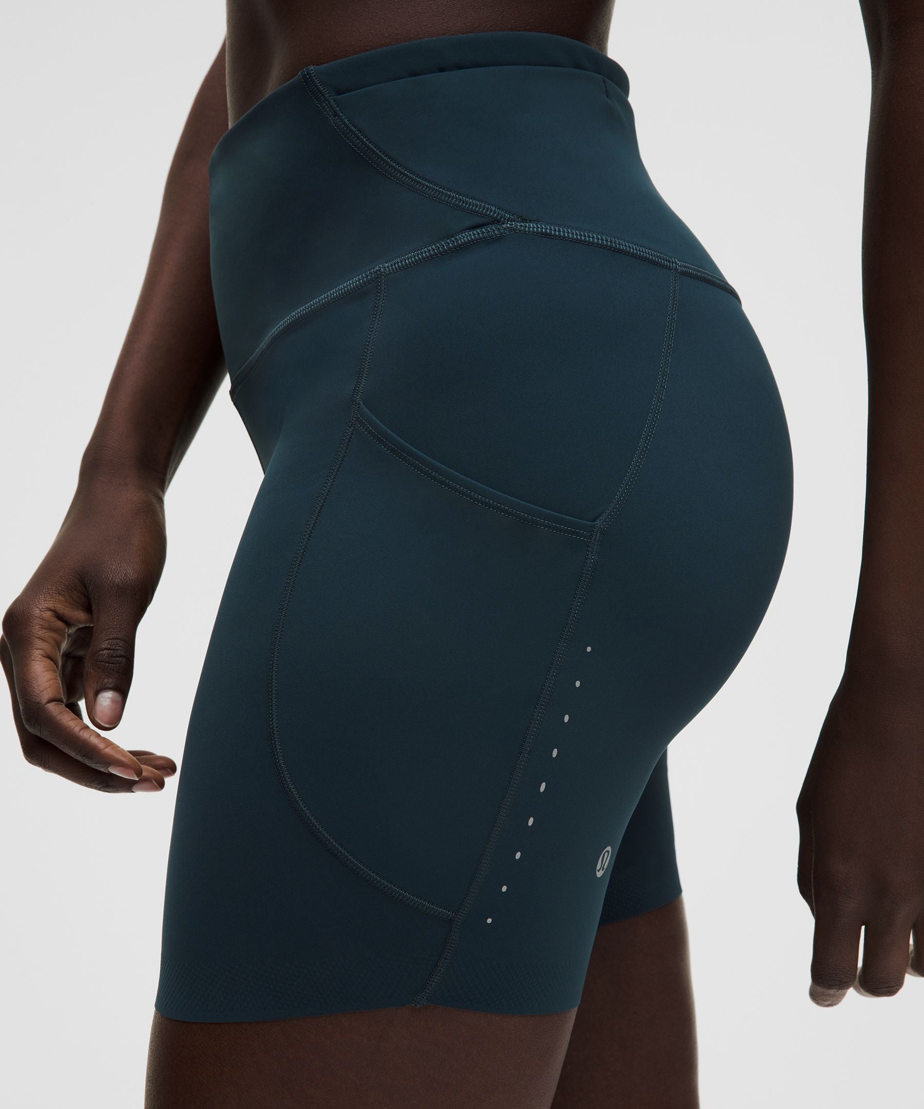 Fast and Free High-Rise Short 6" *5 Pocket