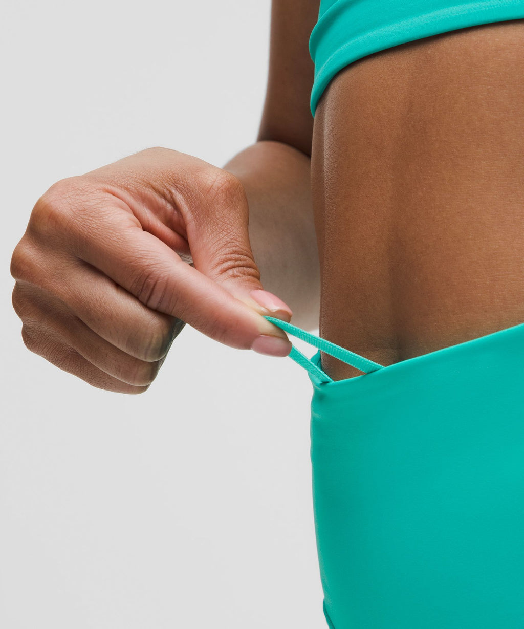 Fast and Free High-Rise Short 6" *5 Pocket