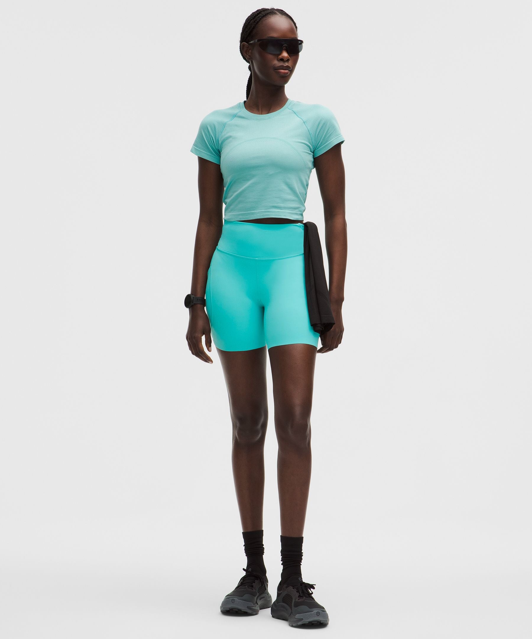 Fast and Free High-Rise Short 6" *5 Pocket