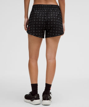Disney x lululemon *Hotty Hot High-Rise Short 4"