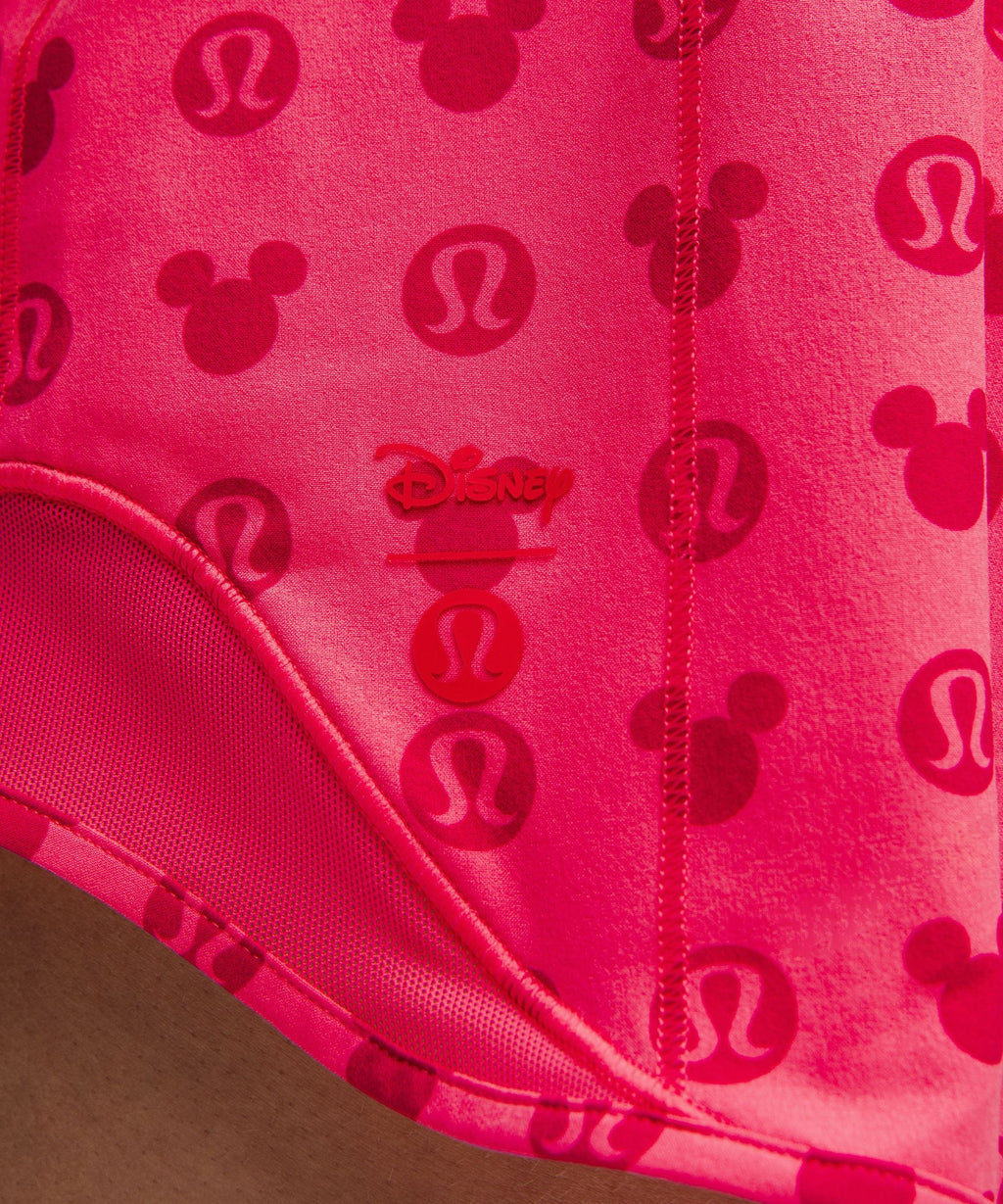 Disney x lululemon *Hotty Hot High-Rise Short 4"