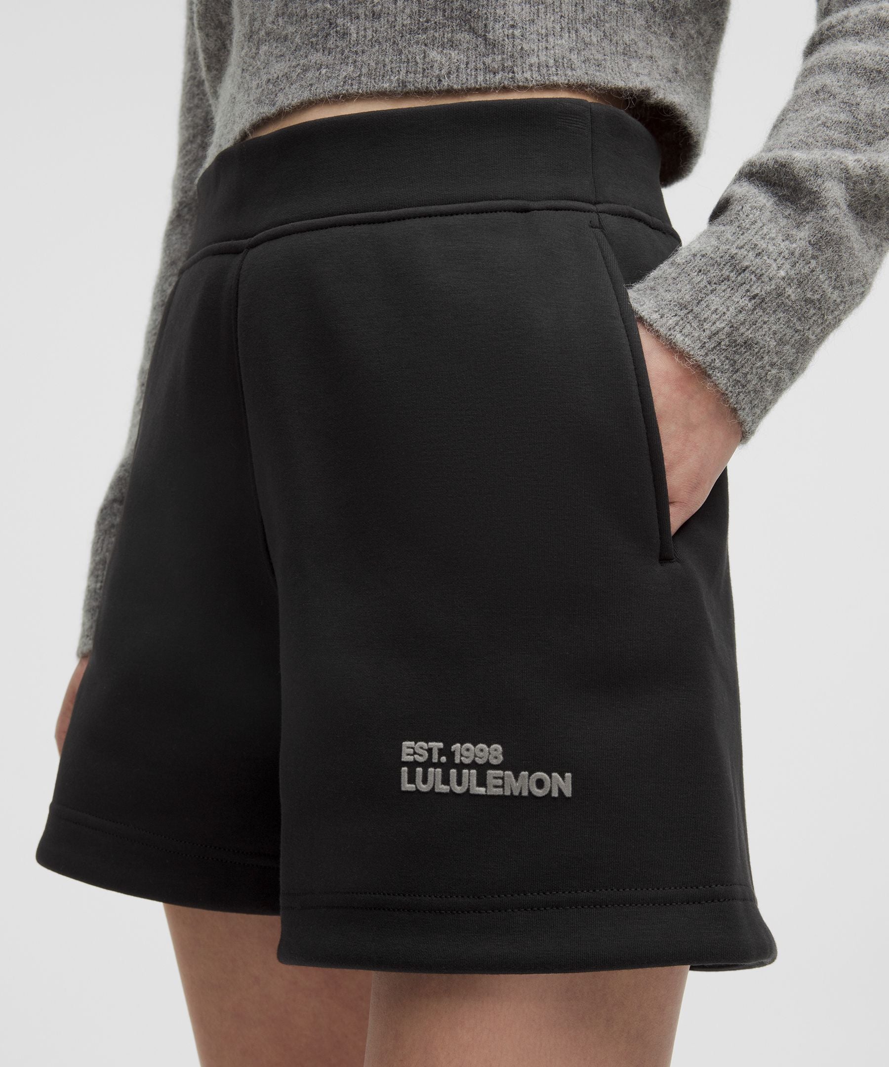 Heavyweight Fleece Sweatshort 5"