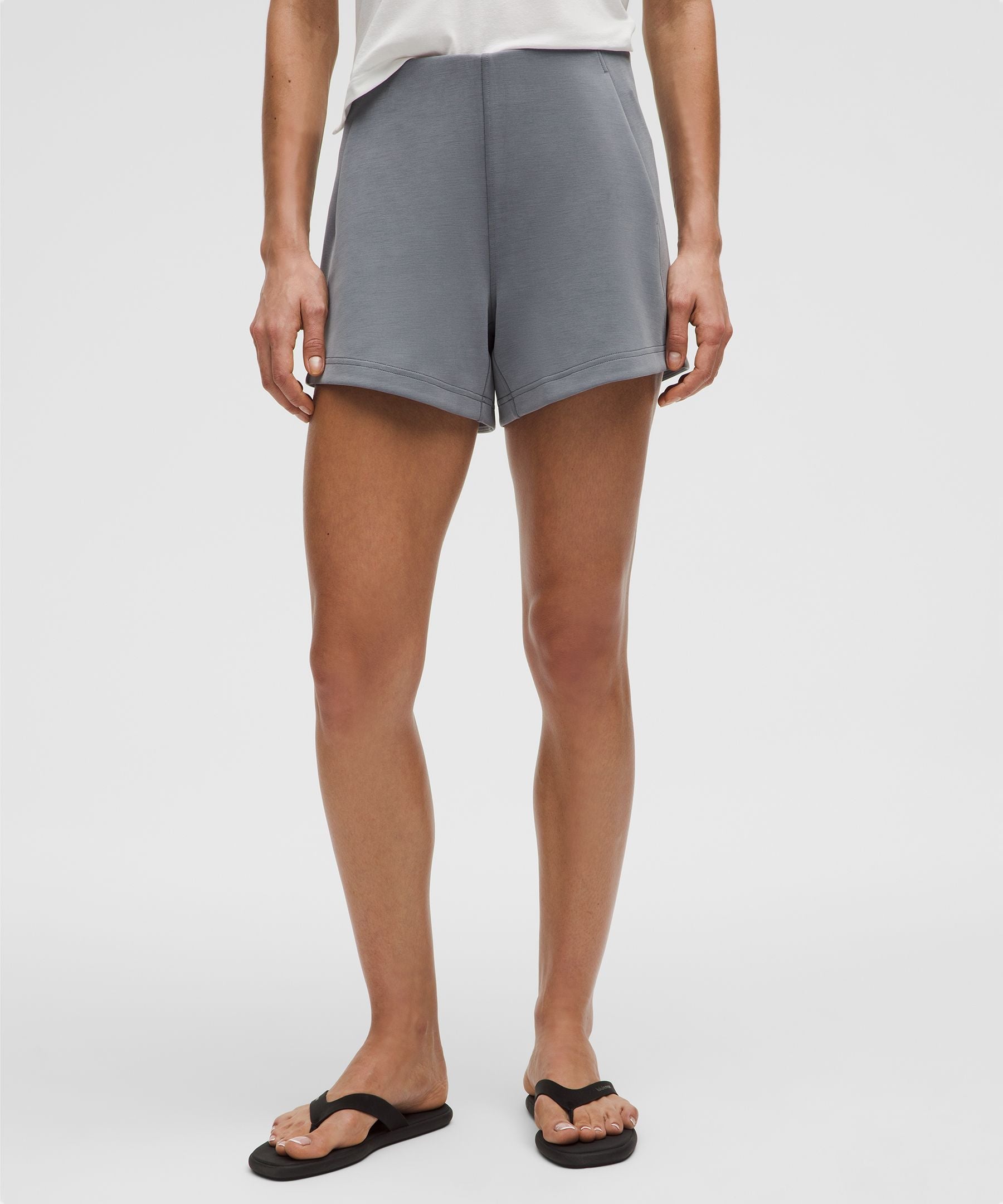 Softstreme Kick-Flare Mid-Rise Short 4"