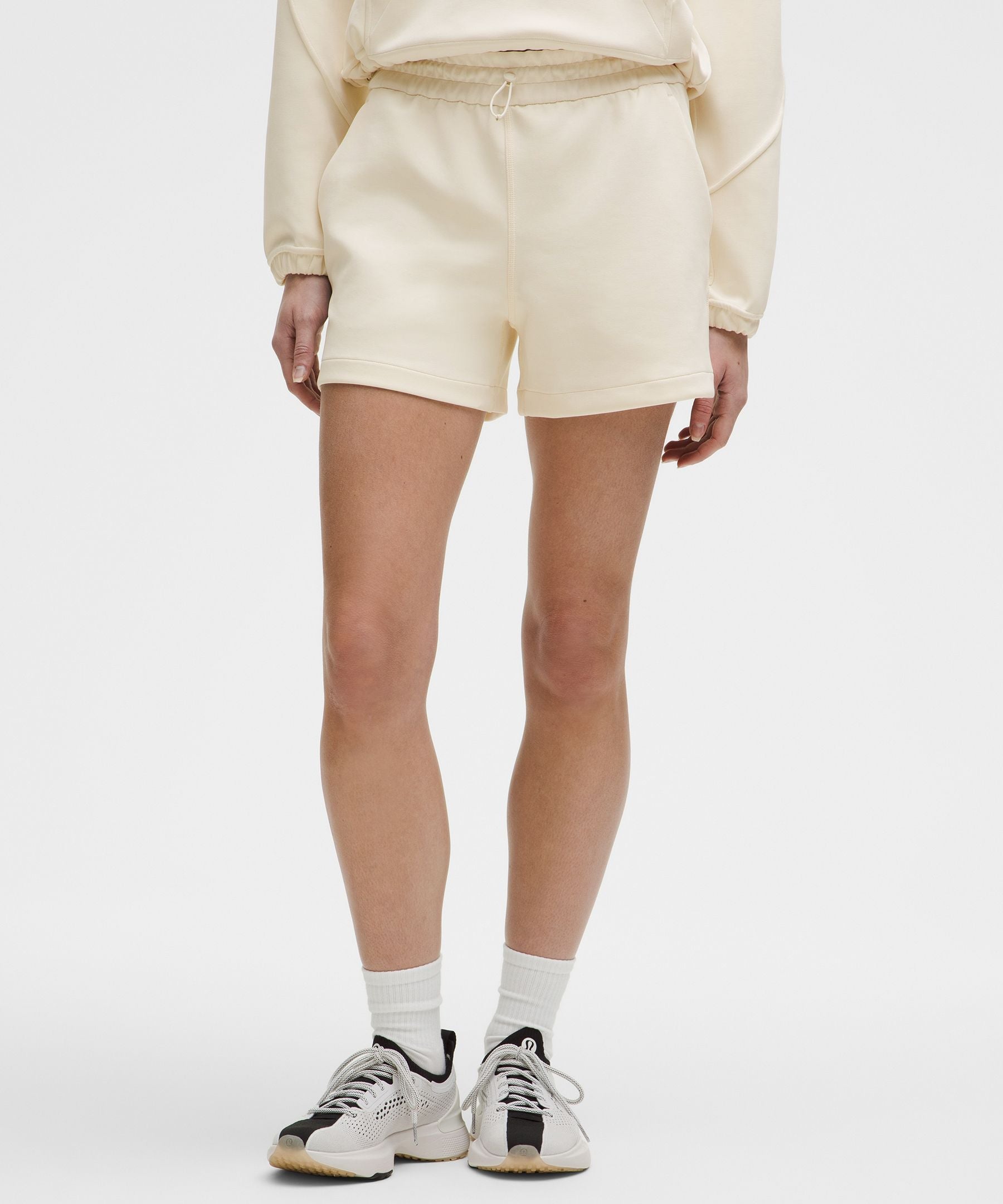 Softstreme High-Rise Short 4"