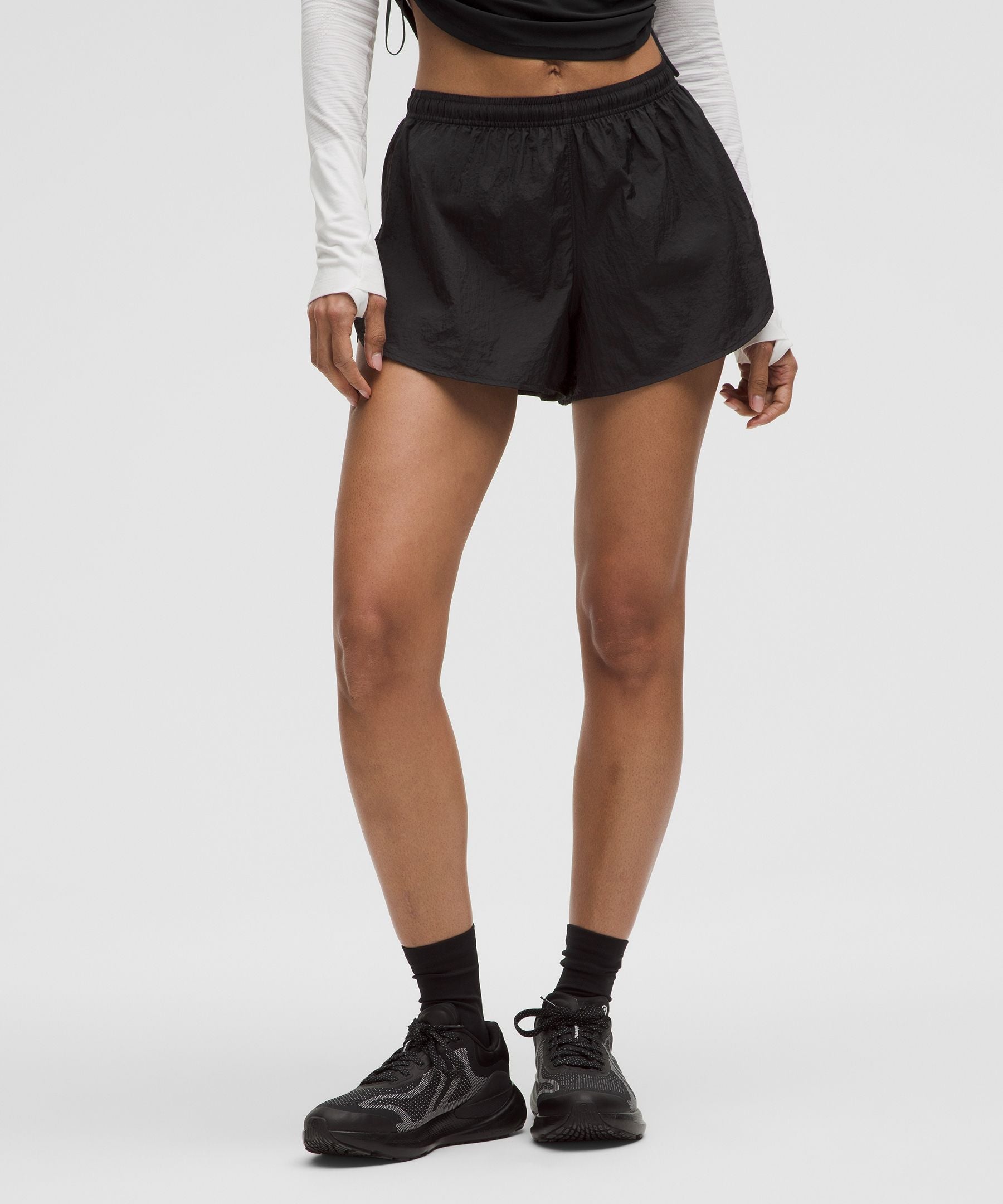 Dolphin-Hem Mid-Rise Running Short 3"