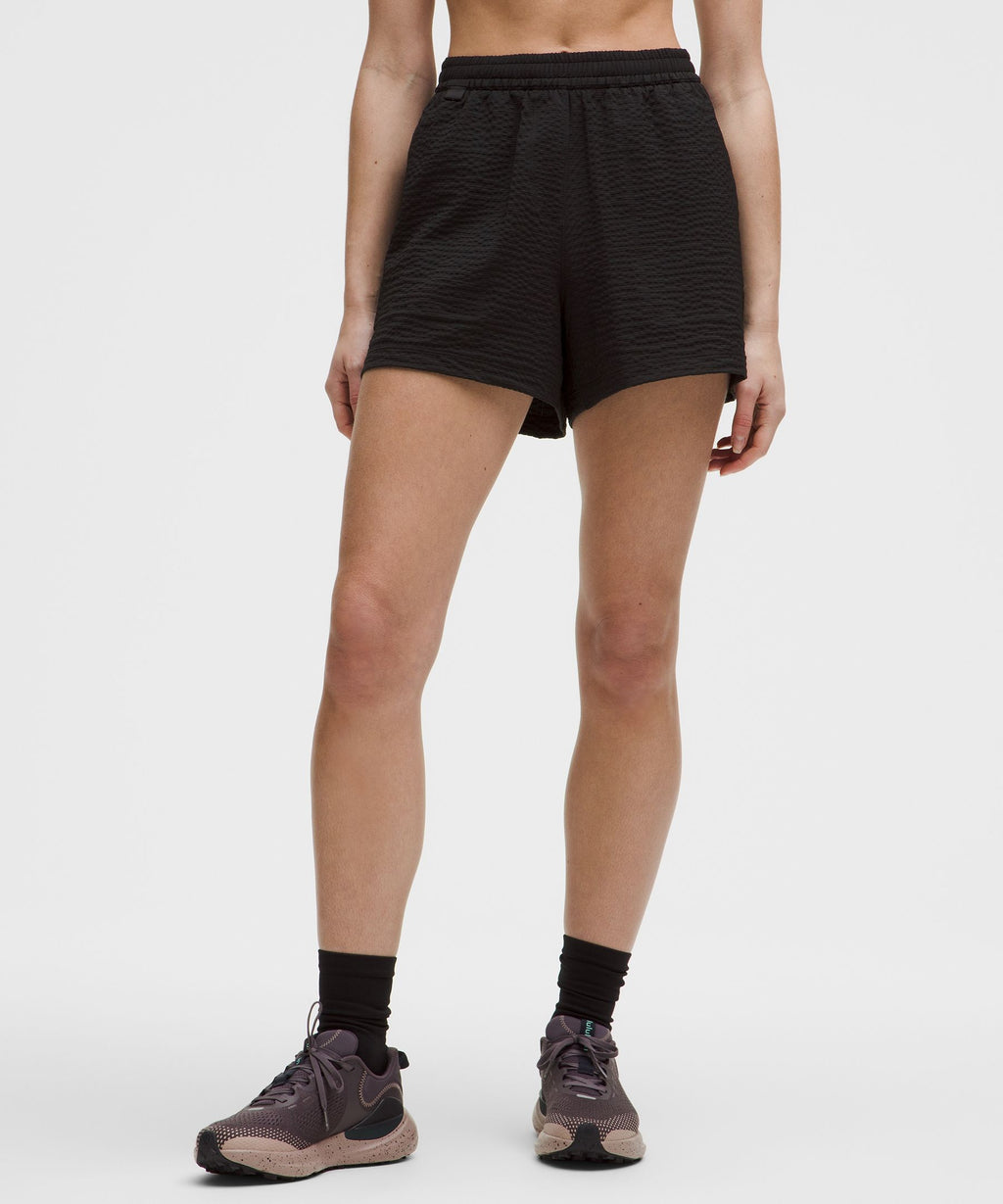 Grid-Texture Relaxed High-Rise Hiking Short 4"