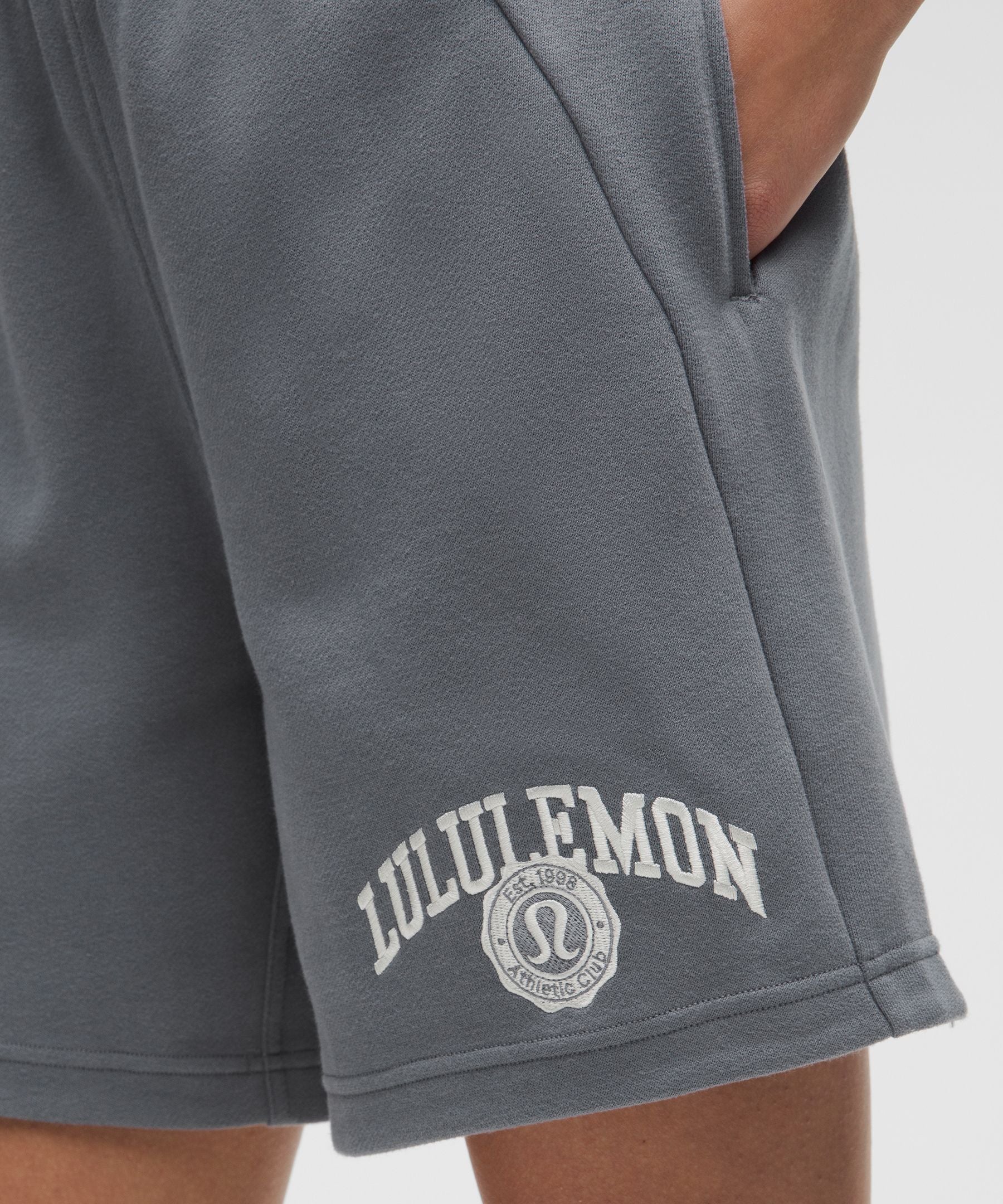 Scuba Mid-Rise Oversized Short 7" *Graphic