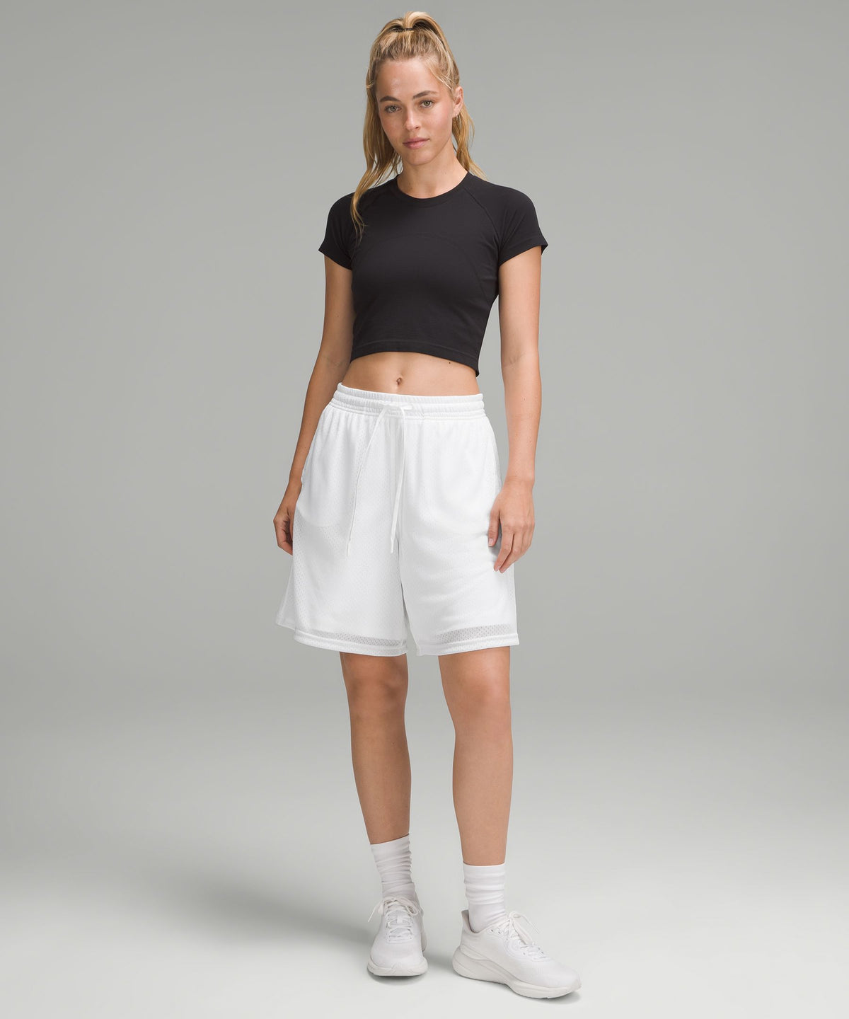 Relaxed-Fit Mesh Training Short 8"