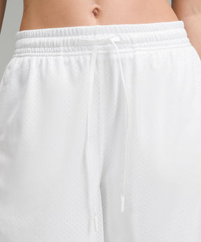 Relaxed-Fit Mesh Training Short 8"