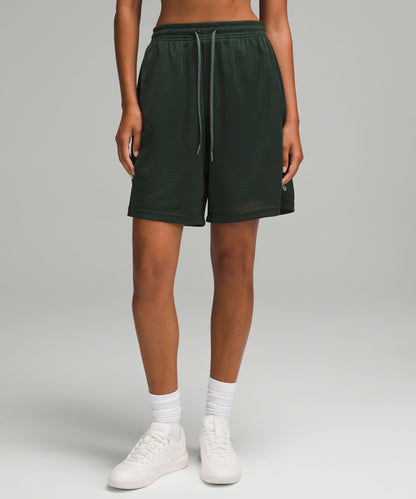 Relaxed-Fit Mesh Training Short 8"