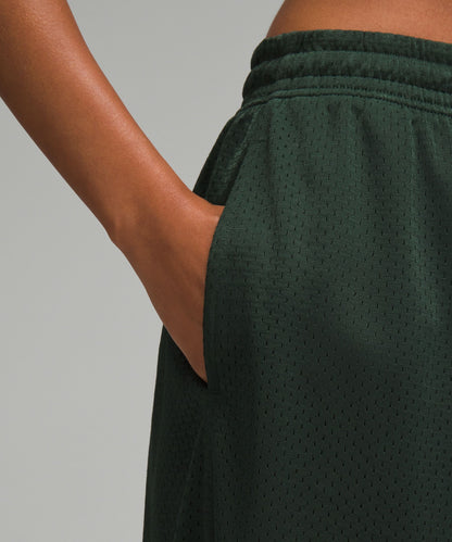 Relaxed-Fit Mesh Training Short 8"