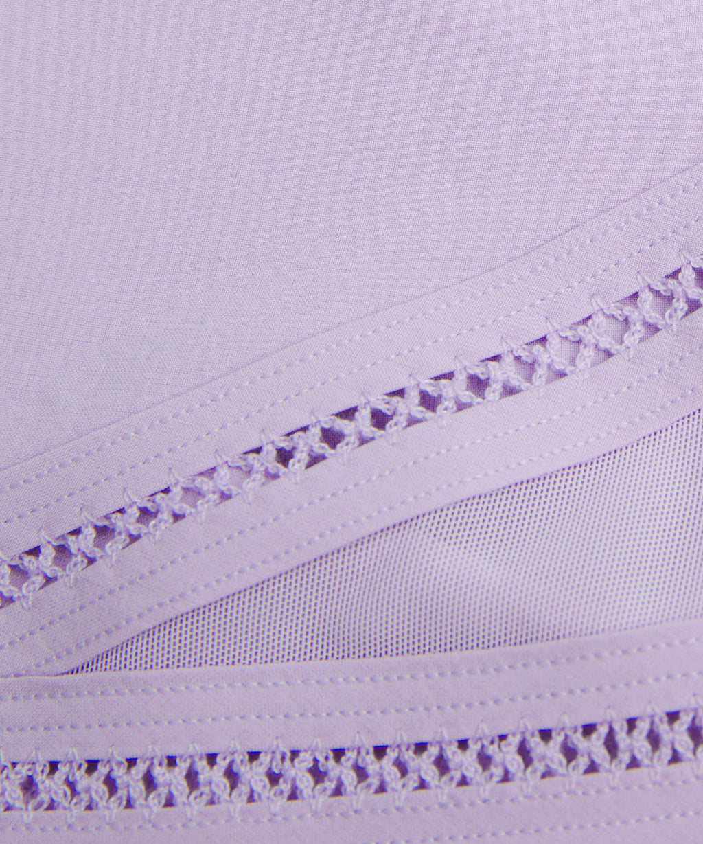 Hotty Hot High-Rise Lined Short 4" *Lace Trim