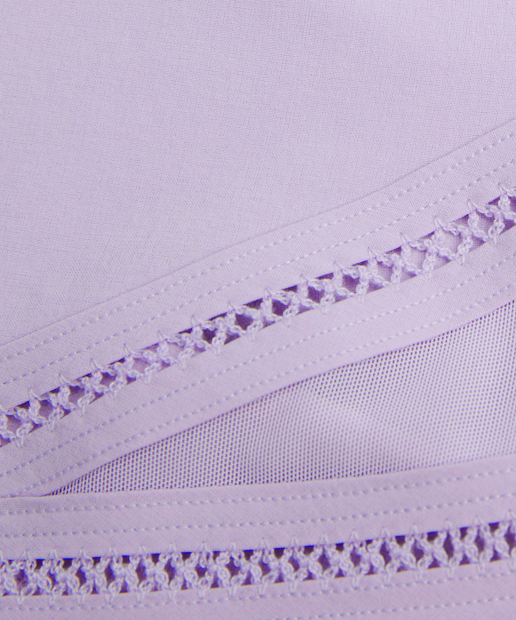 Hotty Hot High-Rise Lined Short 4" *Lace Trim