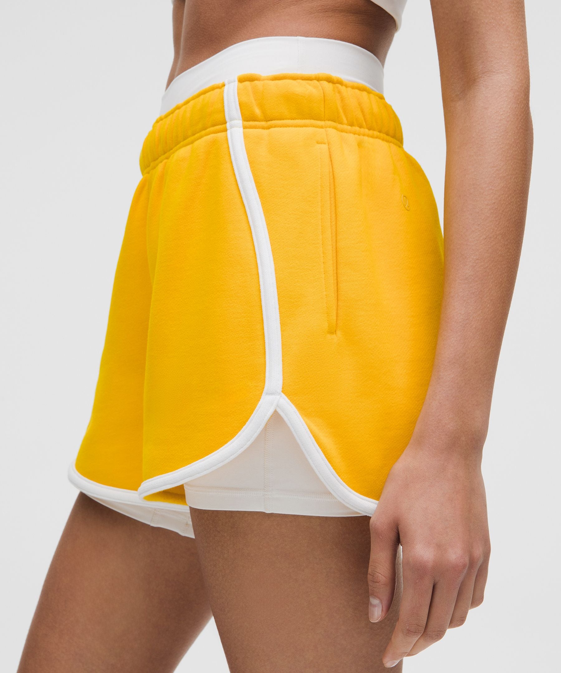 Scuba Mid-Rise Oversized Short 3" *Trim