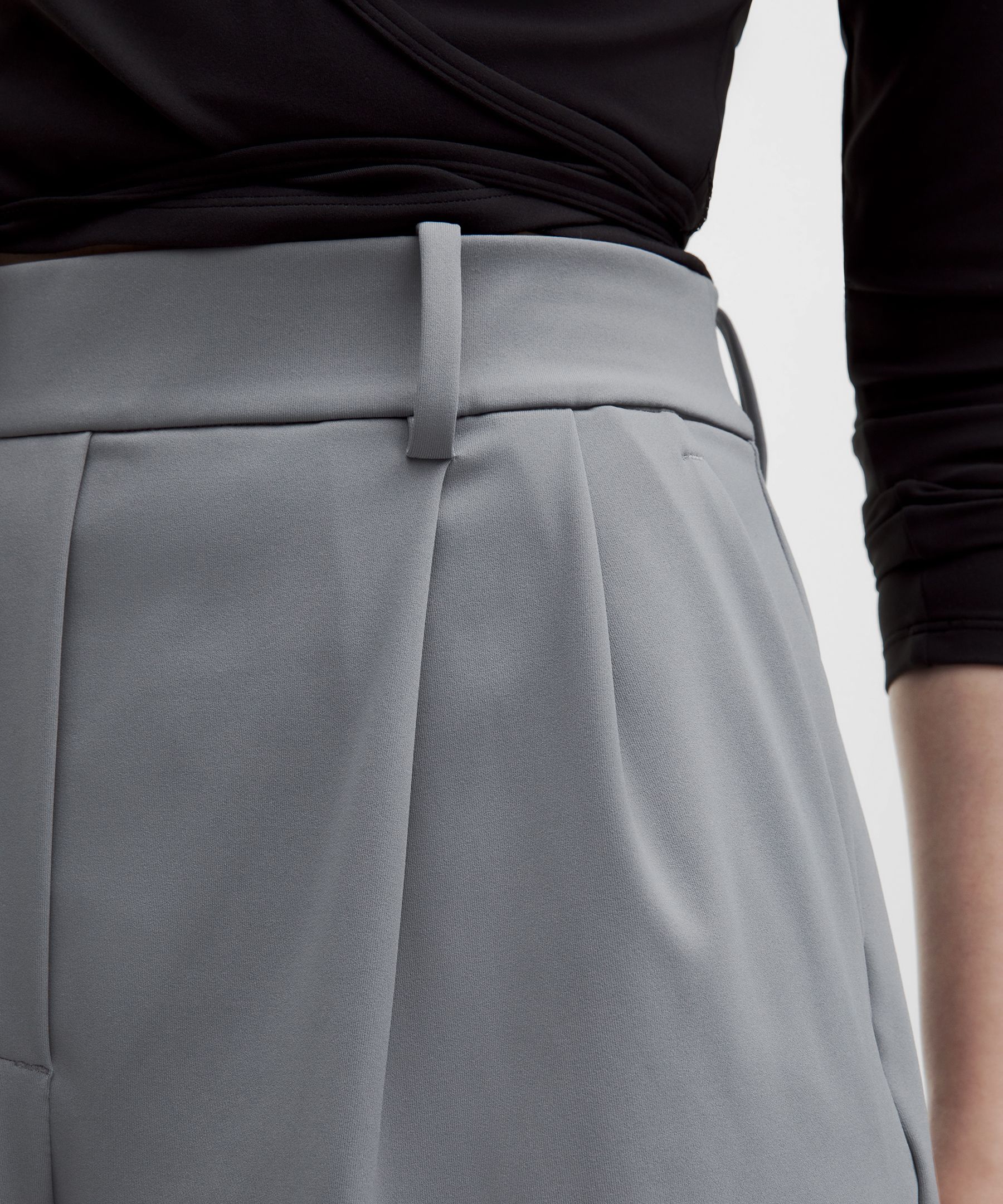 Daydrift Pleated High-Rise Short 7"