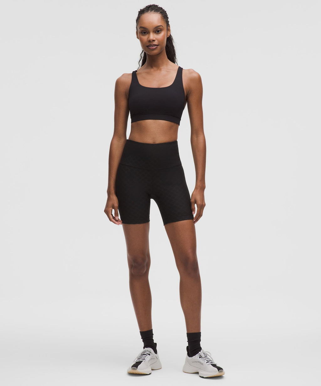 3D Jacquard Diamond Train High-Rise Short 6"