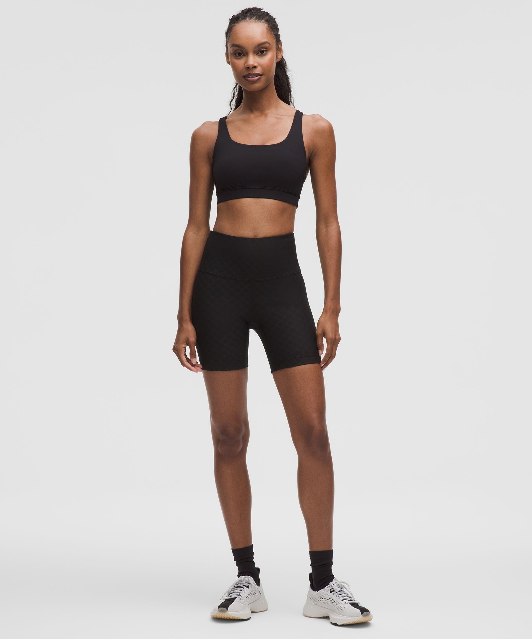 3D Jacquard Diamond Train High-Rise Short 6"