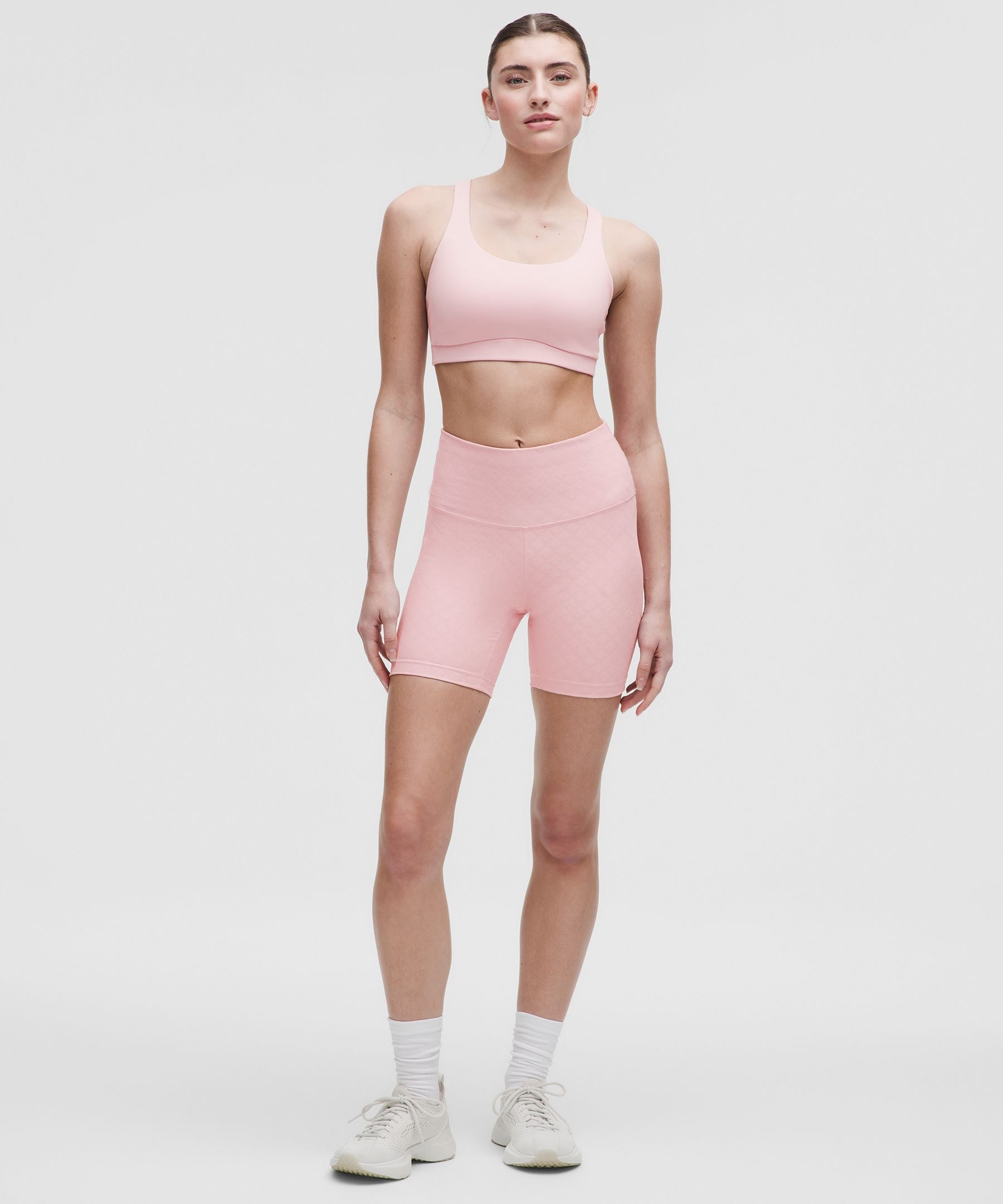 3D Jacquard Diamond Train High-Rise Short 6"